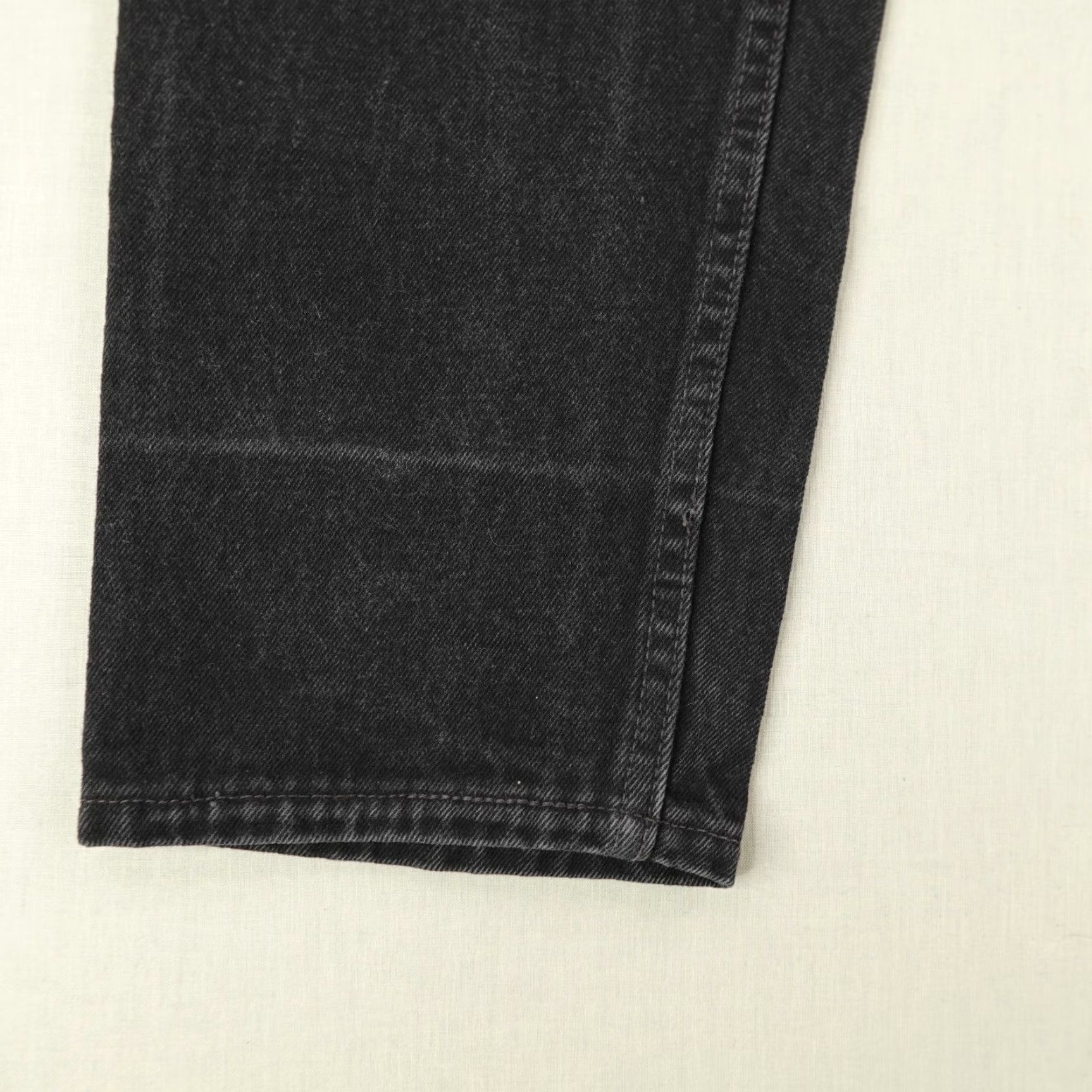 Levi's VINTAGE Levi's Jeans Mens 31x32 Denim 550 Relaxed Tapered Fit 90s Black Leather Label 550 Mens 90s Denim Jeans Size US 28 / EU 44 - 5 Thumbnail