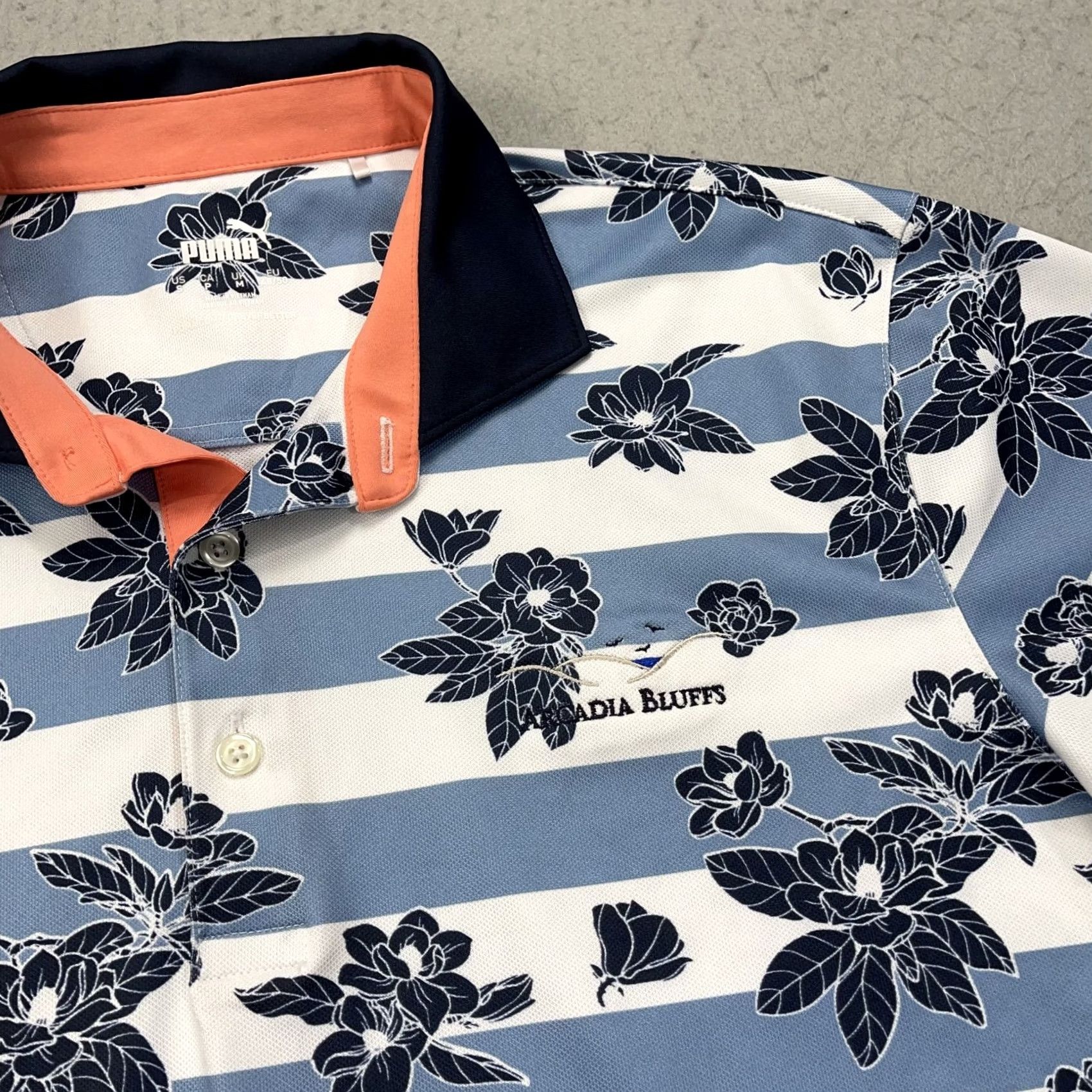 Puma PUMA Golf Polo Shirt Mens Small Blue White Floral Stretch Cap Sleeve Polo Shirt Polo Shirt Golf Shirt Mens Small Blue White Floral Stretch Size US S / EU 44-46 / 1 - 3 Thumbnail