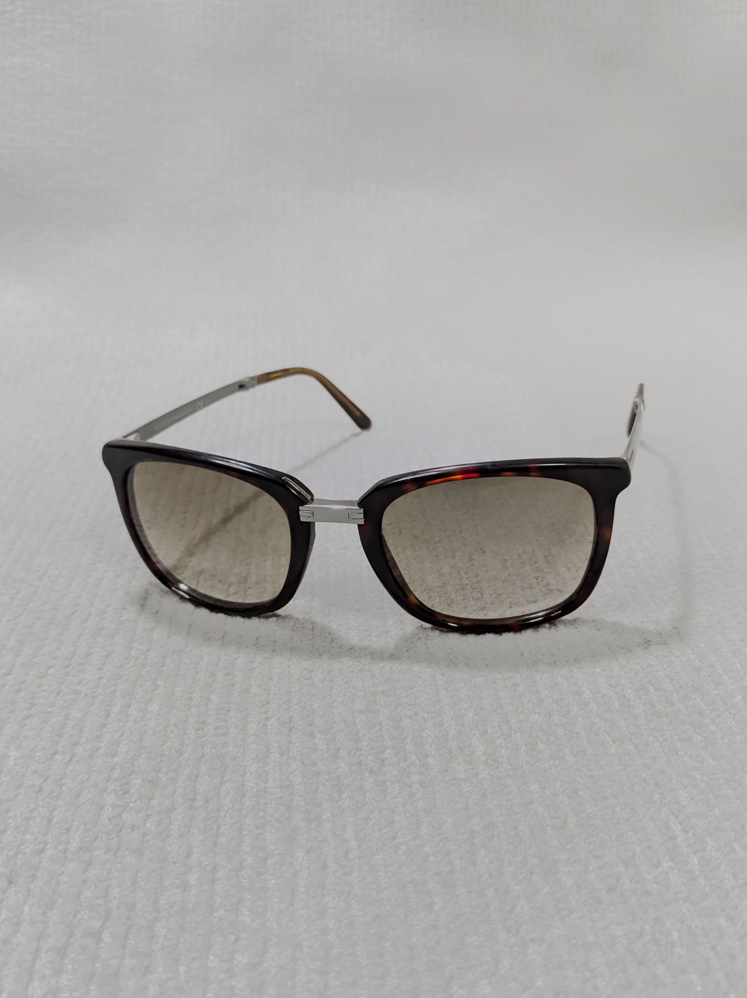 Designer × Gucci Gorgeous ✨ Gucci GG 2453/S vintage 90's