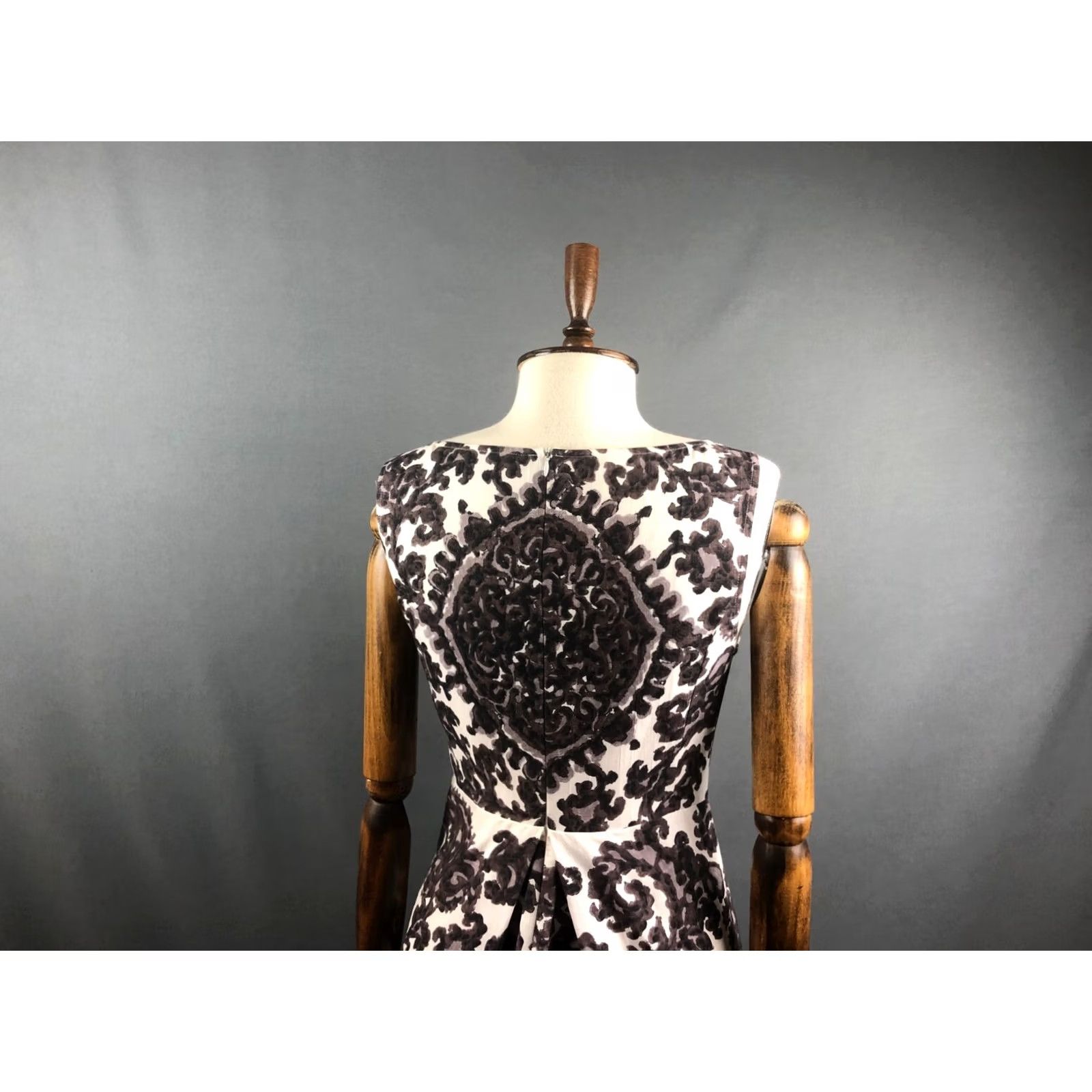 Sportmax Sportmax Women's Sleeveless Dress Cotton White Floral Knee Length A-Line V-Neck 8 USA/Shipped Worldwide Size M / US 6-8 / IT 42-44 - 5 Thumbnail
