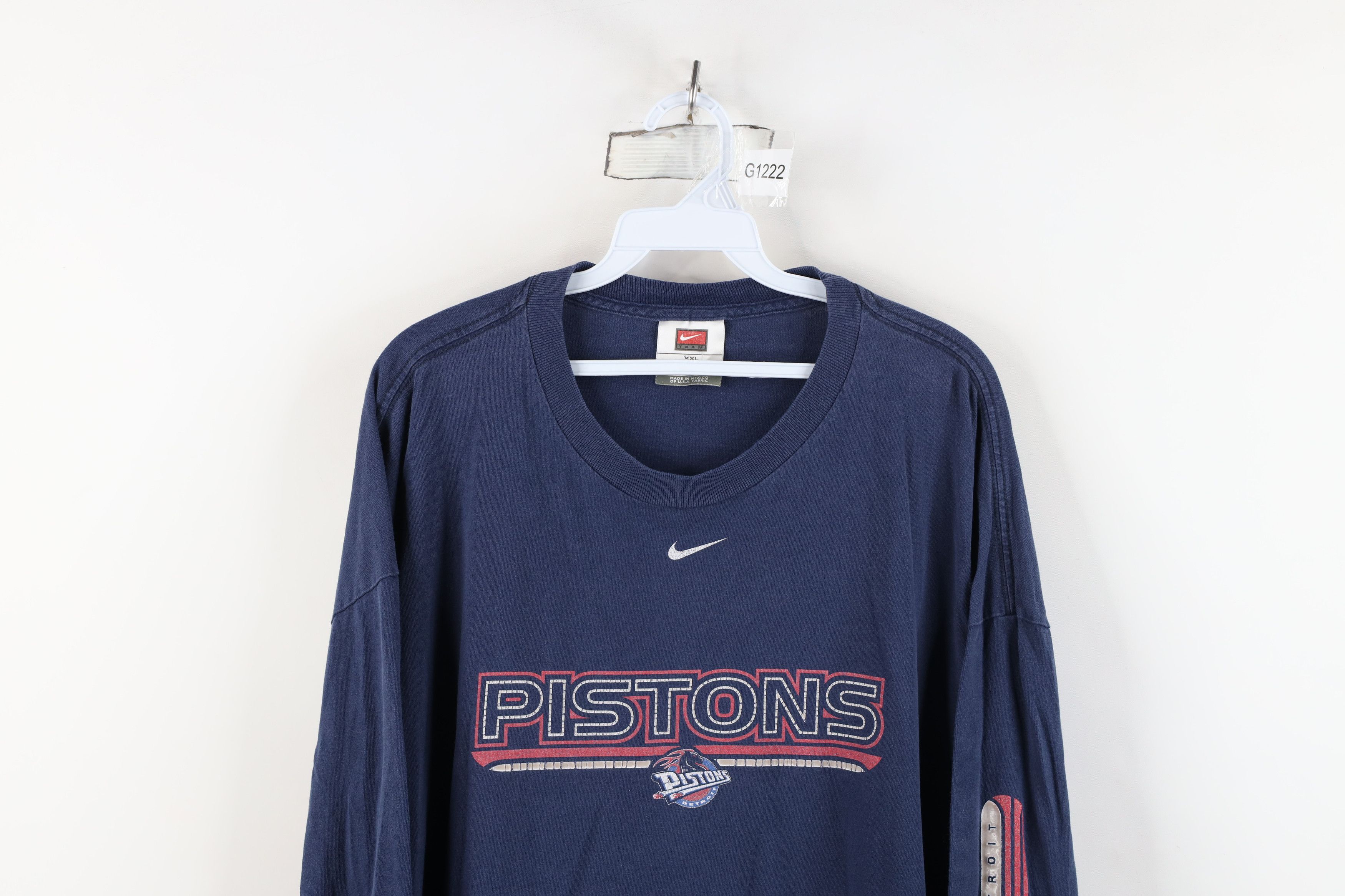 Nike Vintage Nike Swoosh Detroit Pistons Long Sleeve T-Shirt Size US XXL / EU 58 / 5 - 2 Thumbnail