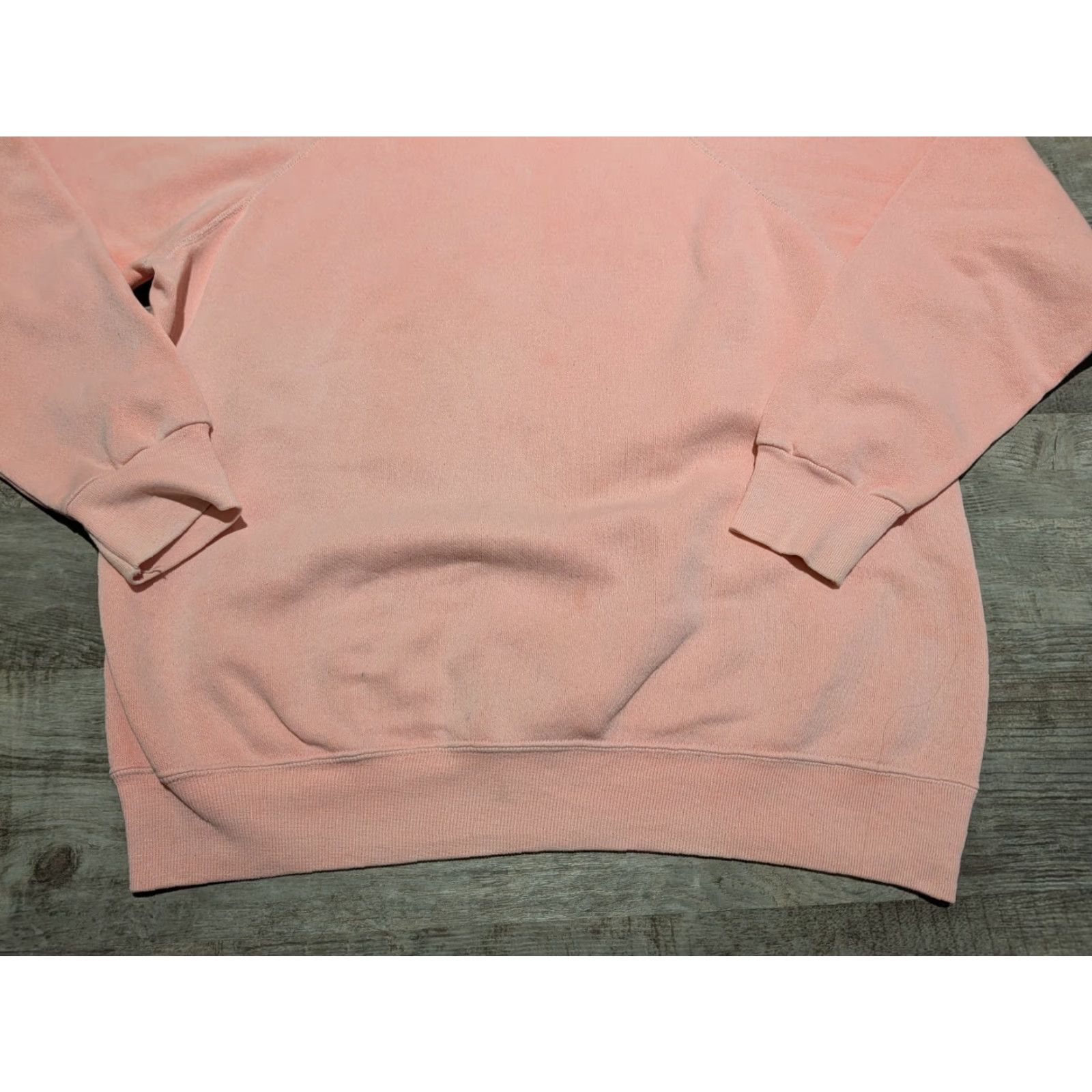 Tultex VINTAGE Tultex Sweatshirt Crewneck 80s USA Unisex Adults L Pink Cotton Polyester Blend Sweatshirt Size US L / EU 52-54 / 3 - 5 Thumbnail