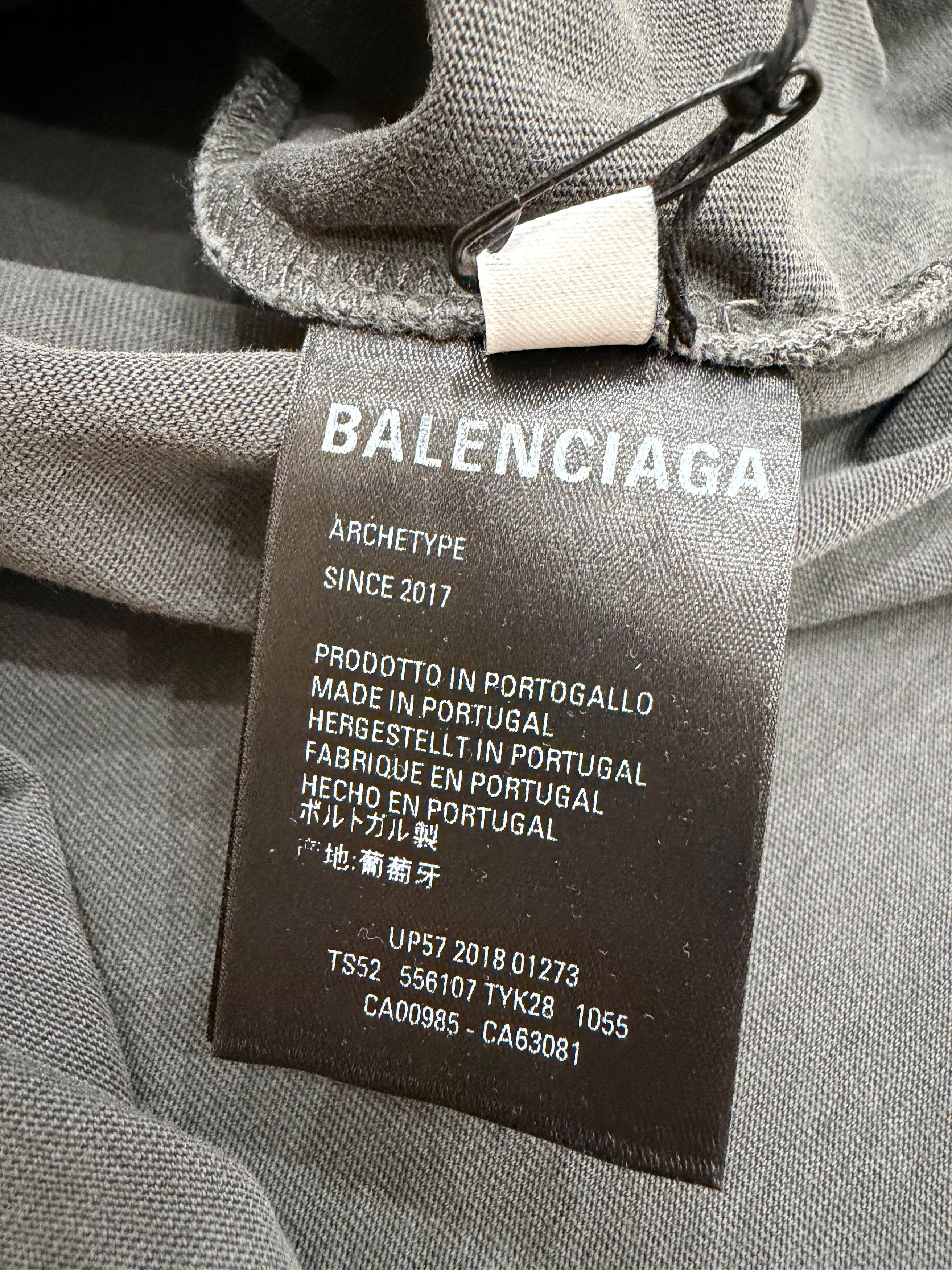 Balenciaga Archetype 2017 Dark Logo Short Sleeve Tee T-Shirt Medium Size M / US 6-8 / IT 42-44 - 18 Thumbnail