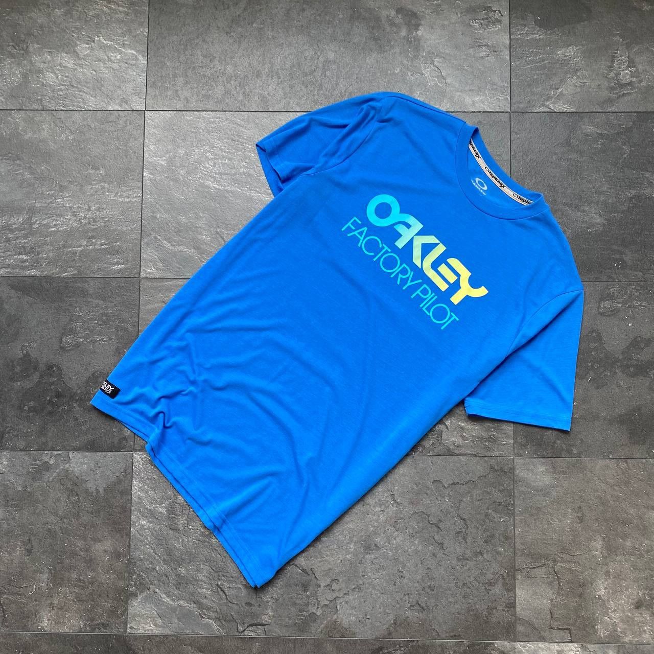 Oakley Big logo oakley factory pilot tee shirt Size US L / EU 52-54 / 3 - 1 Thumbnail