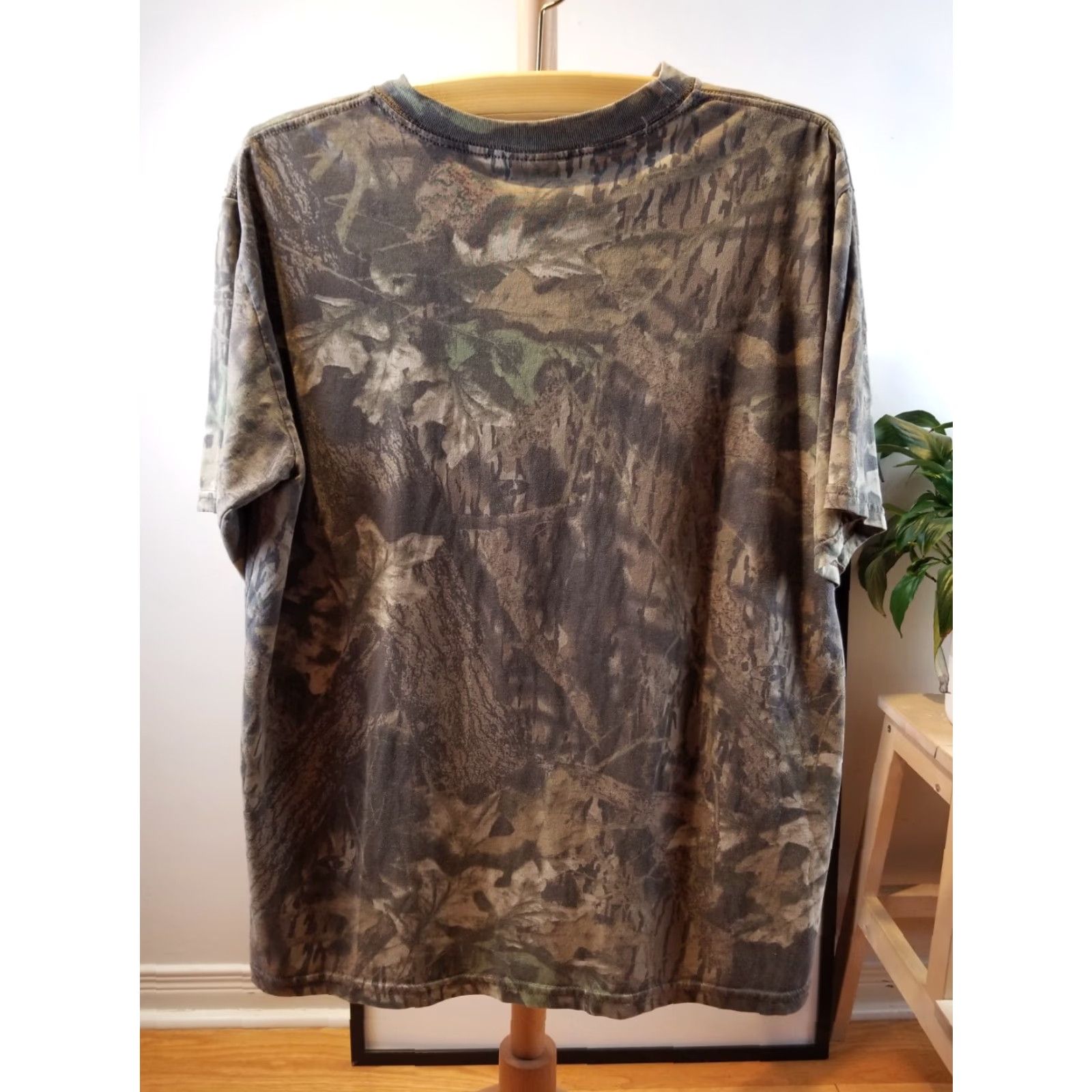 Vintage VINTAGE Mossy Oak Camouflage One Pocket T-Shirt SZ Large Men's Shirt Camouflage Short Sleeve Crew Neck USA Retro Pockets 90s Size US L / EU 52-54 / 3 - 6 Thumbnail