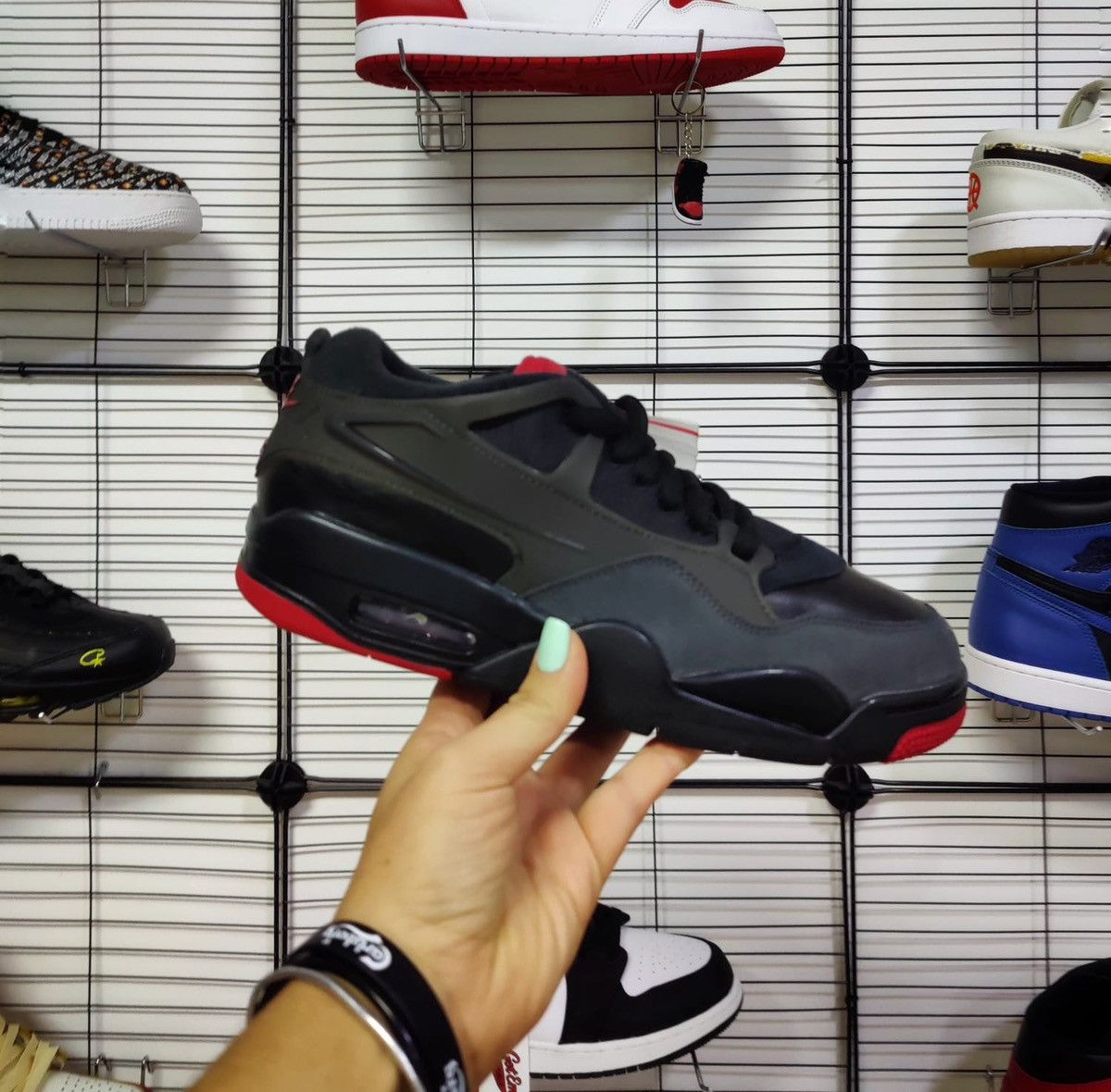 Jordan Brand Air Jordan 4 RM Bred size EU 42.5-US 9 Size US 9 / EU 42 - 1 Thumbnail
