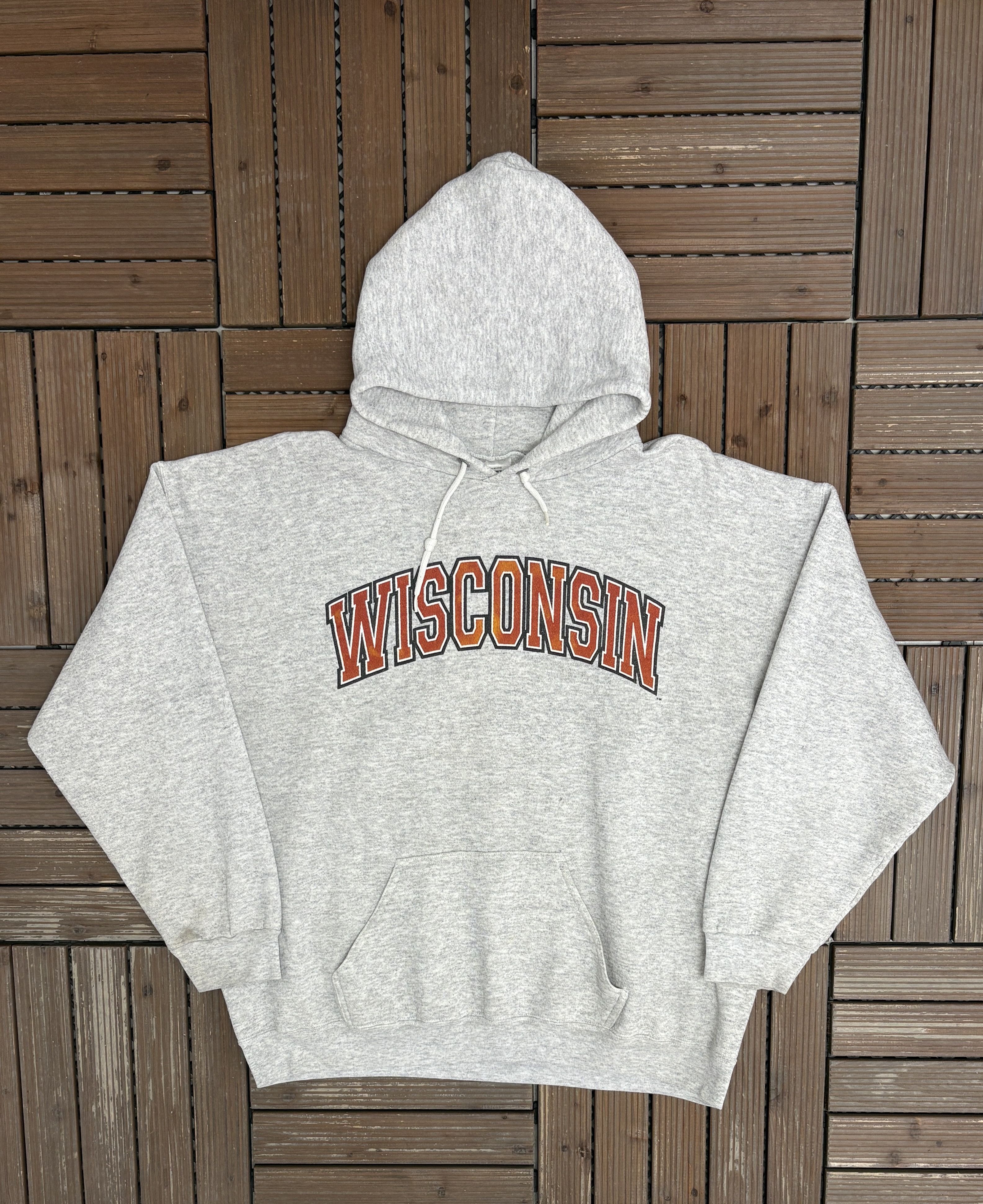 Vintage Wisconsin Badgers Vintage Grey Hoodie Sweater Size US XL / EU 56 / 4 - 1 Thumbnail