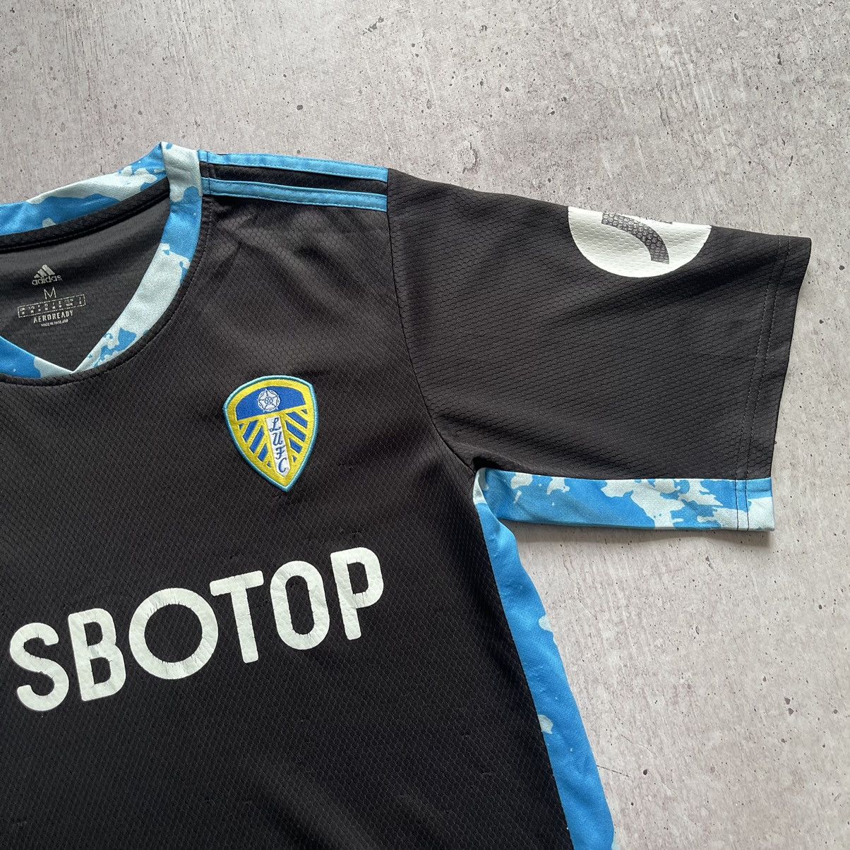 Adidas ADIDAS LEEDS UNITED LUFC SOCCER JERSEY Y2K HOME Size US M / EU 48-50 / 2 - 3 Thumbnail