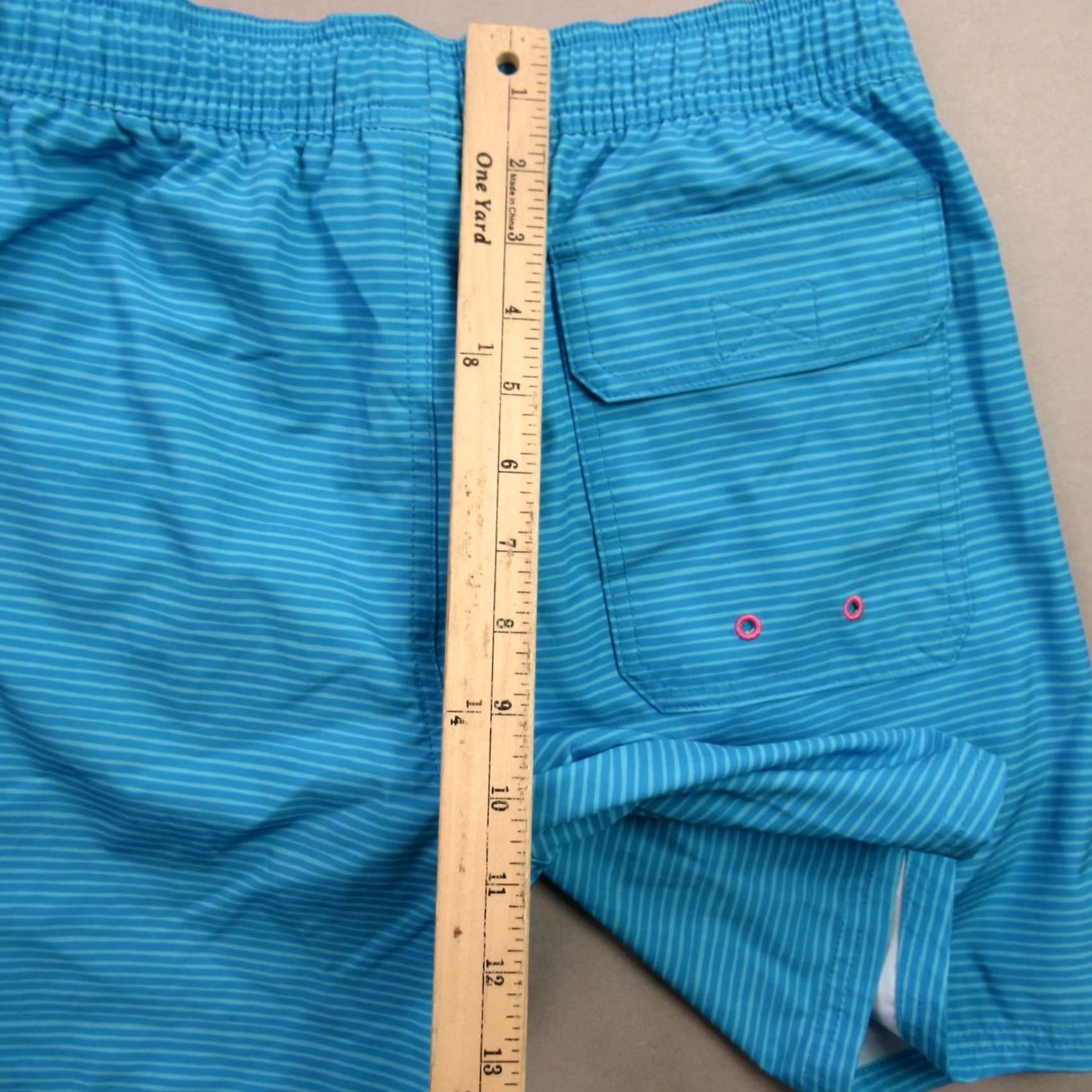 Vineyard Vines Vineyard Vines Shorts Mens XS Board Shorts Swimwear Lightweight Swim Blue Pattern: Striped Size US 27 - 7 Thumbnail