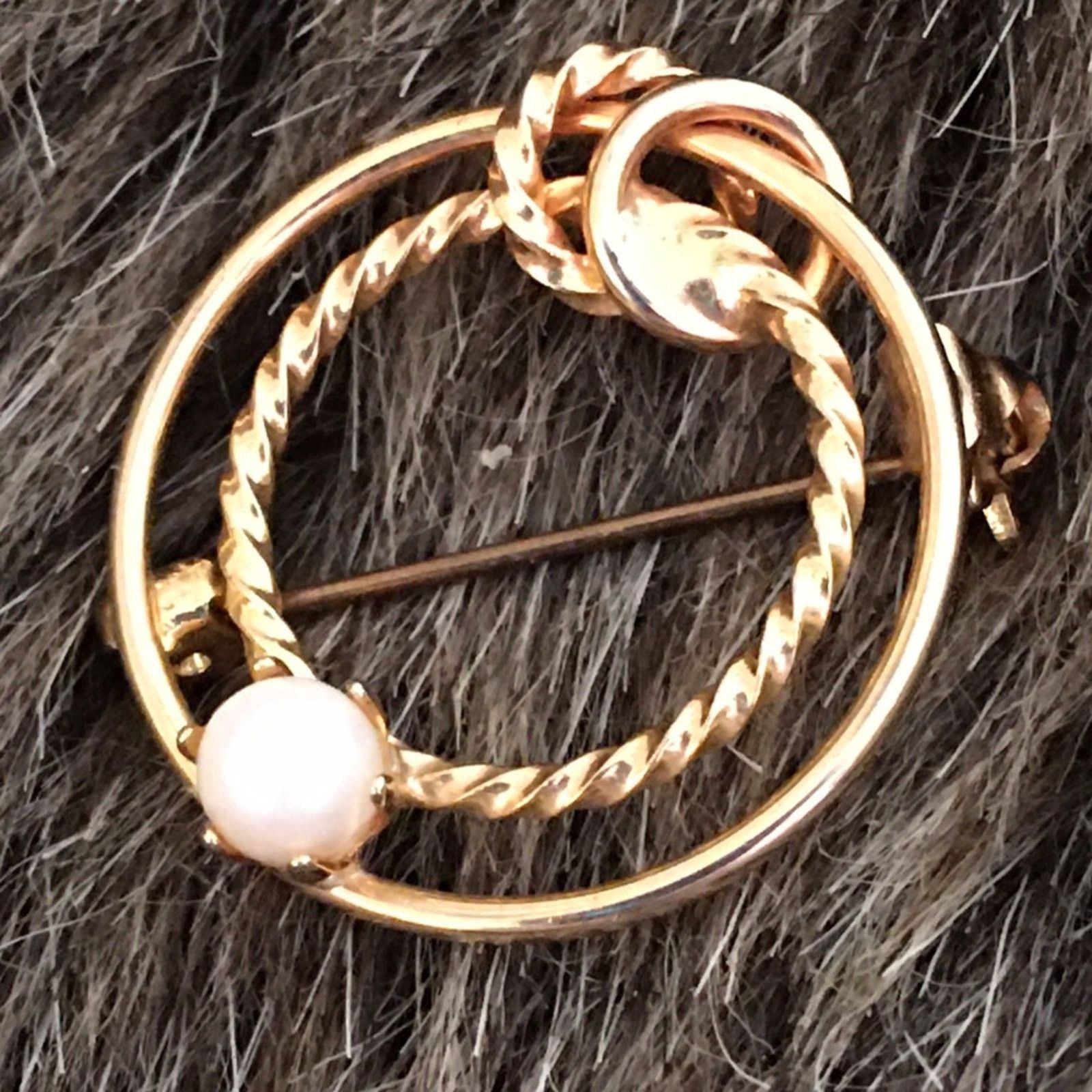 Vintage Vintage 80s gold tone rope style pearl pin brooch Size ONE SIZE - 1 Thumbnail