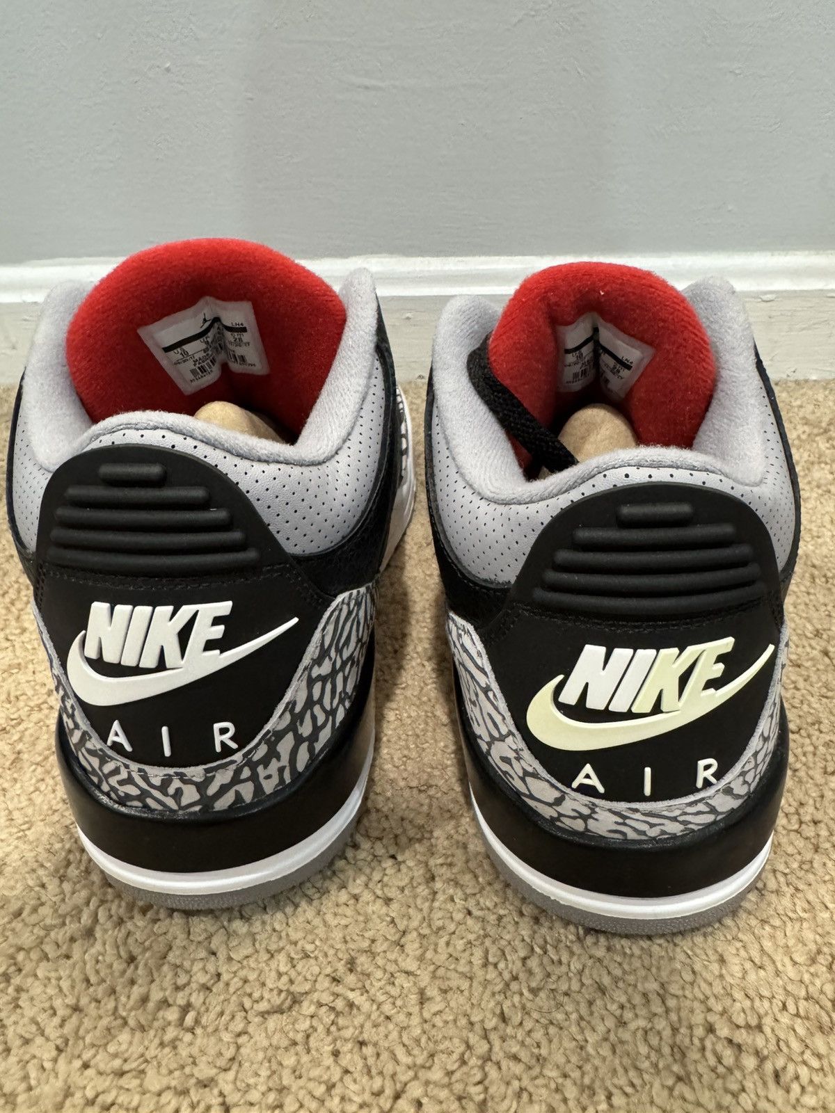 Jordan Brand Jordan 3 Black Cement 2018 Size US 10 / EU 43 - 3 Thumbnail