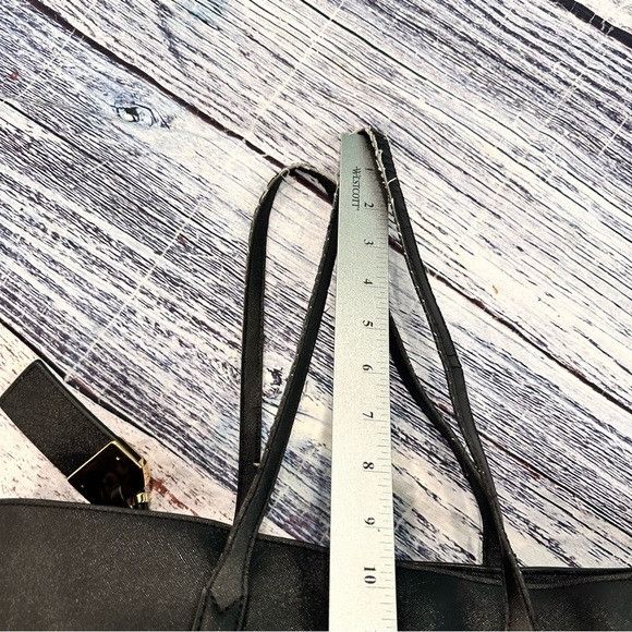 Marc Jacobs Marc Jacobs Black Saffiano Leather Luggage Tag Tote Bag Size ONE SIZE - 11 Thumbnail