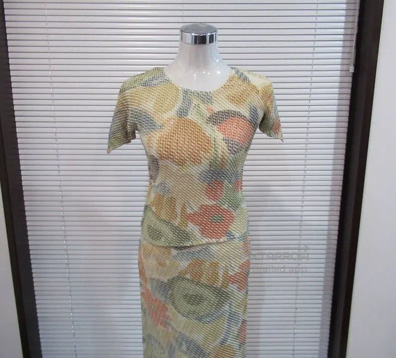 Issey Miyake Issey Miyake Yellow Short Sleeve Size M / US 6-8 / IT 42-44 - 1 Thumbnail