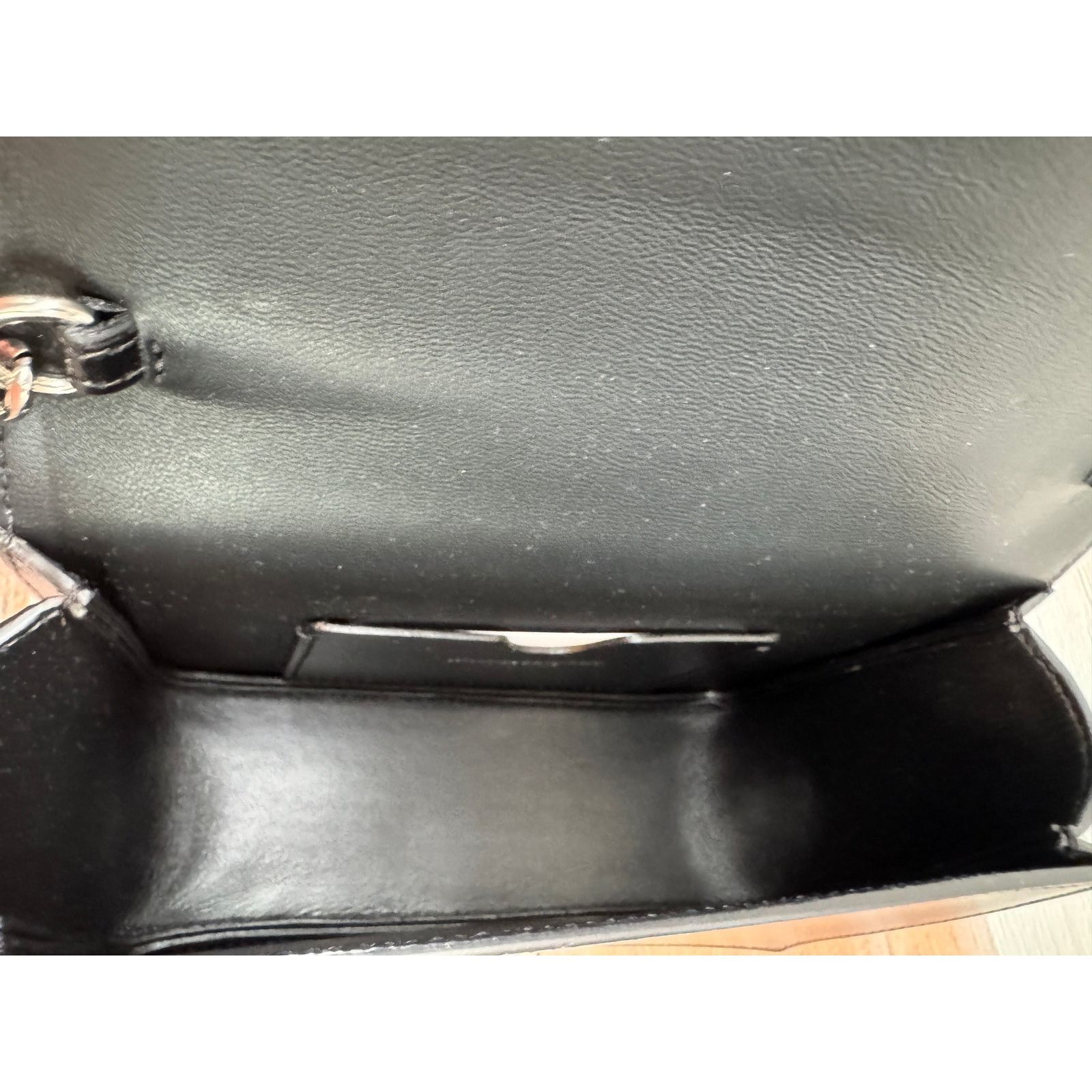 Alexander McQueen Alexander McQueen Black Leather Spiked Skull Bag NIB Size ONE SIZE - 9 Thumbnail