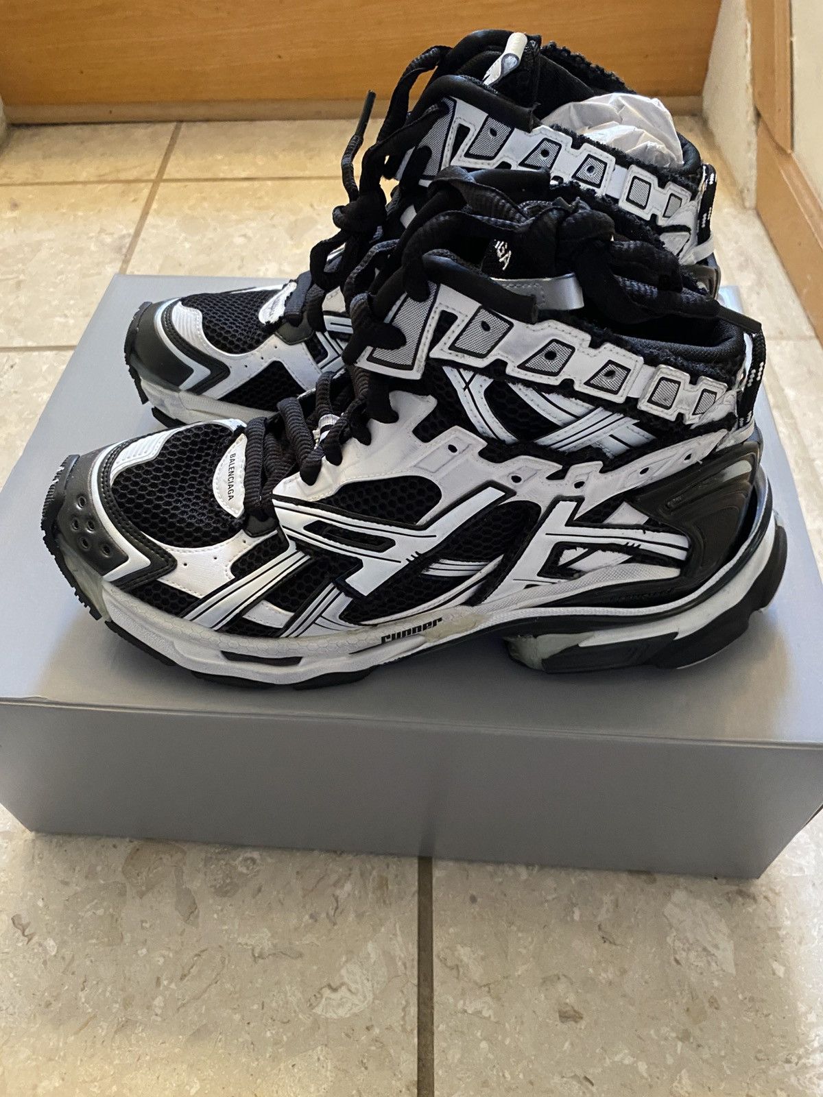 Balenciaga Balenciaga high top runner Size US 11 / EU 44 - 2 Thumbnail