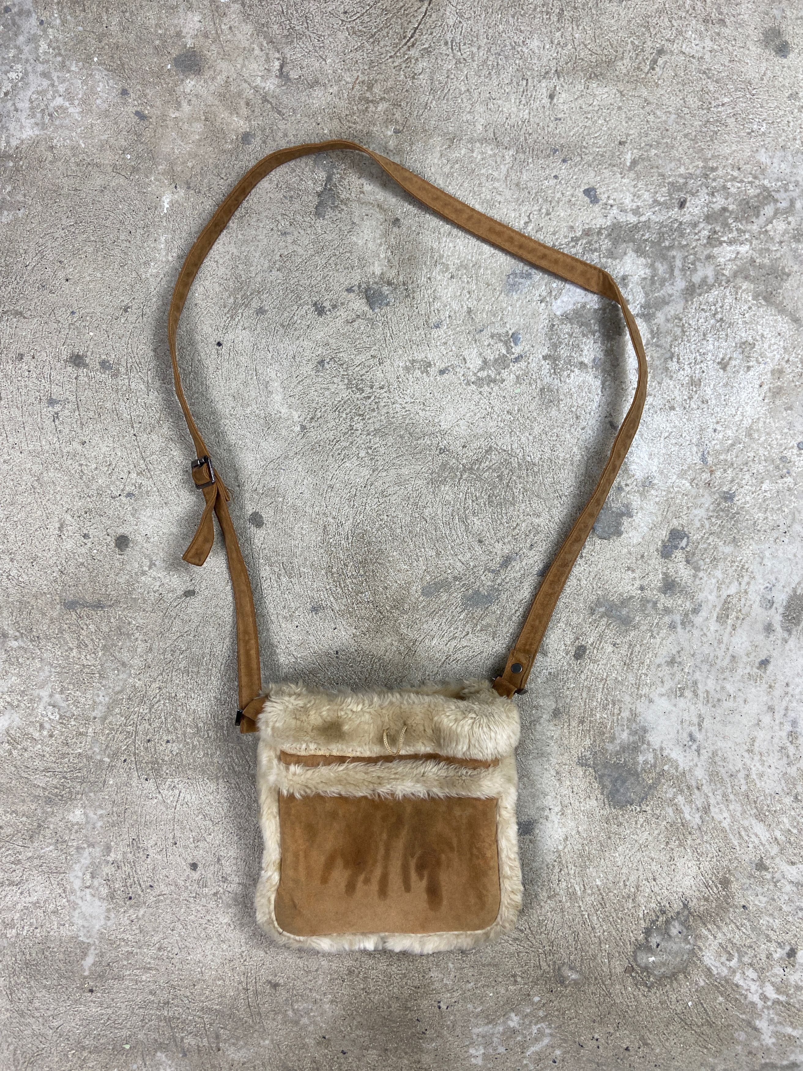 Ugg × Vintage UGG CROSSBODY Y2K RARE FADED LEATHER BAG 1990s - LOT № 6006 Size ONE SIZE - 3 Thumbnail