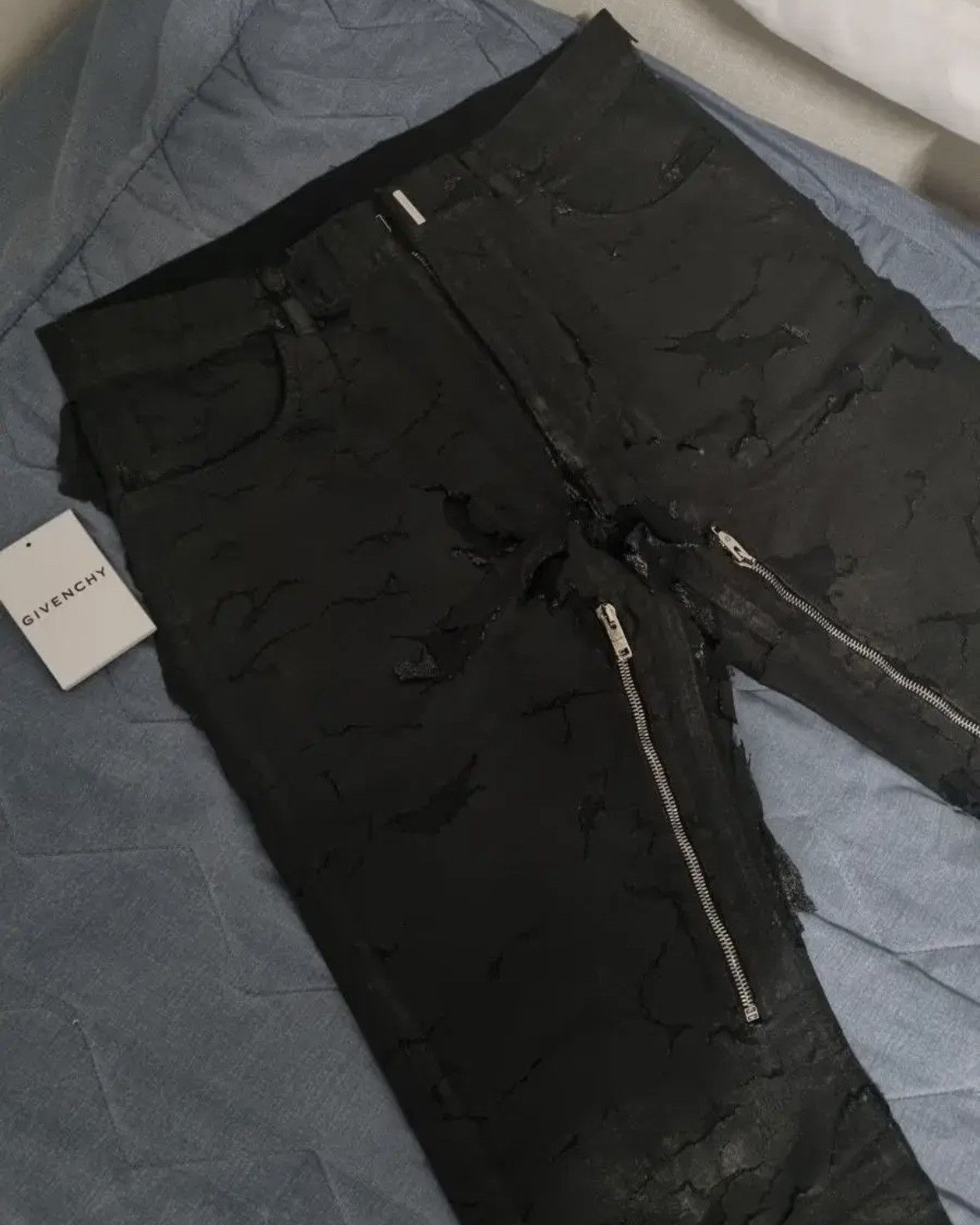 Givenchy Givenchy Zip-detailed Painted Crackled Denim Jeans Size US 32 / EU 48 - 2 Thumbnail