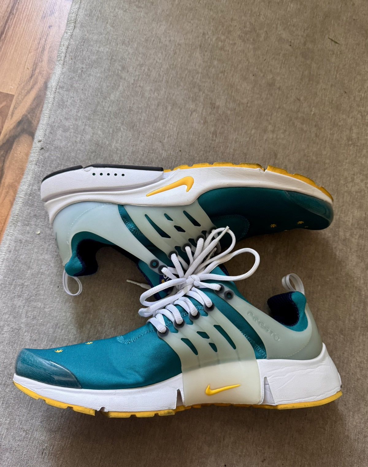 Nike Nike Presto Australia Olympics 2020 Size US 11.5 / EU 44-45 - 2 Thumbnail