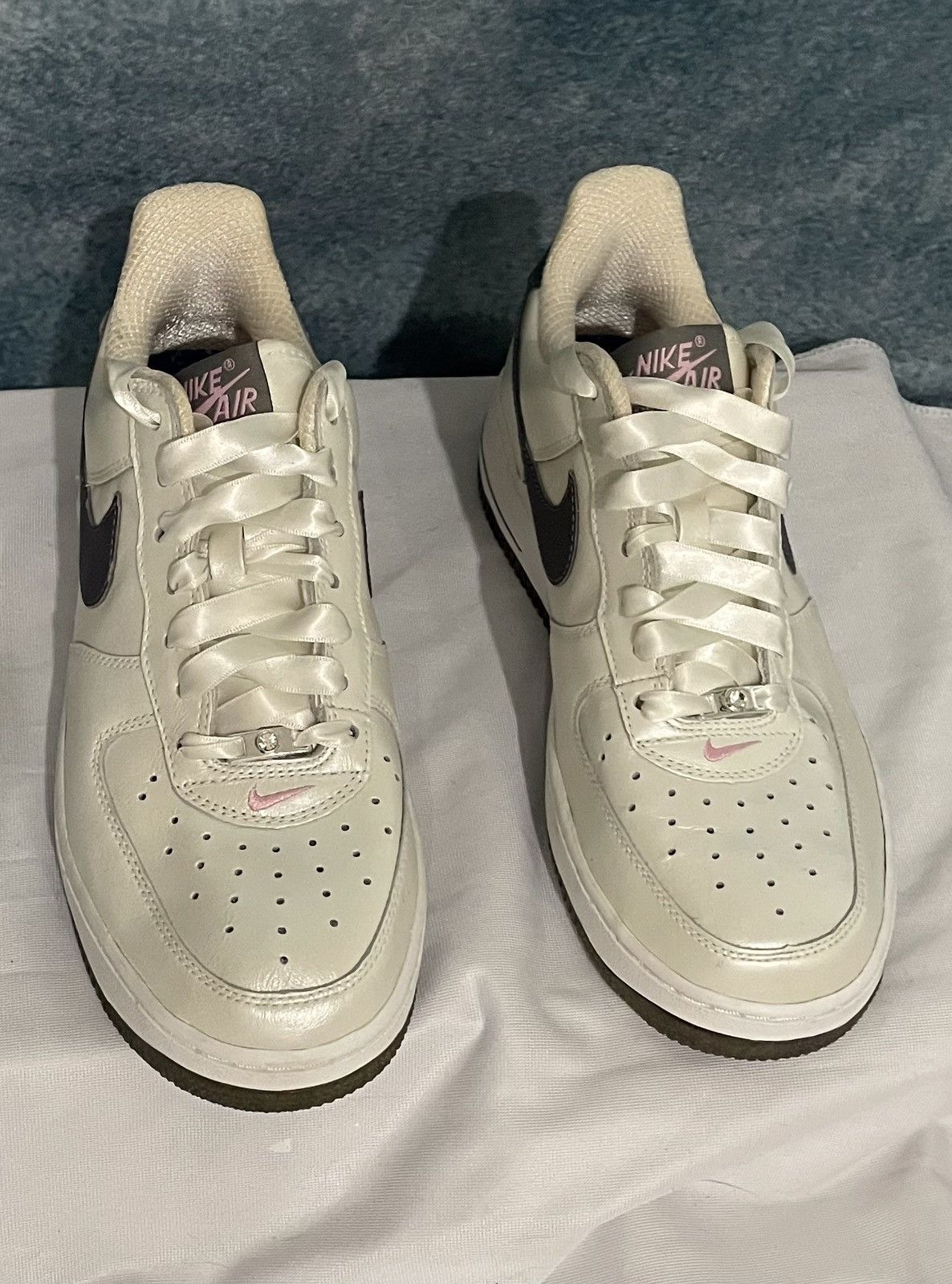 Nike White, Pink And Black Nike Air Size 8 Size US 8 / IT 38 - 2 Thumbnail