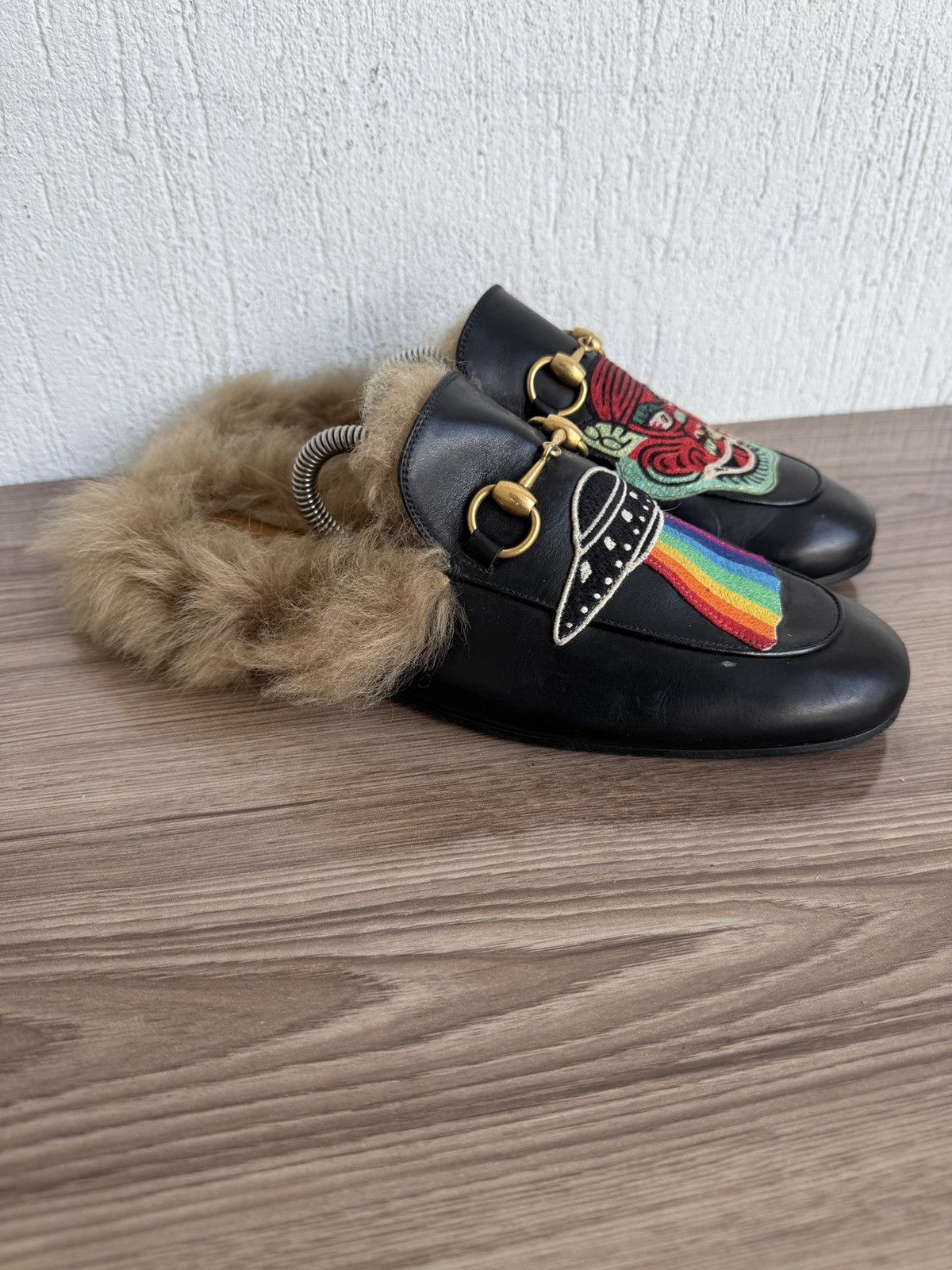Gucci Ufo and dragons Fur mules Size US 7.5 / EU 40-41 - 2 Thumbnail