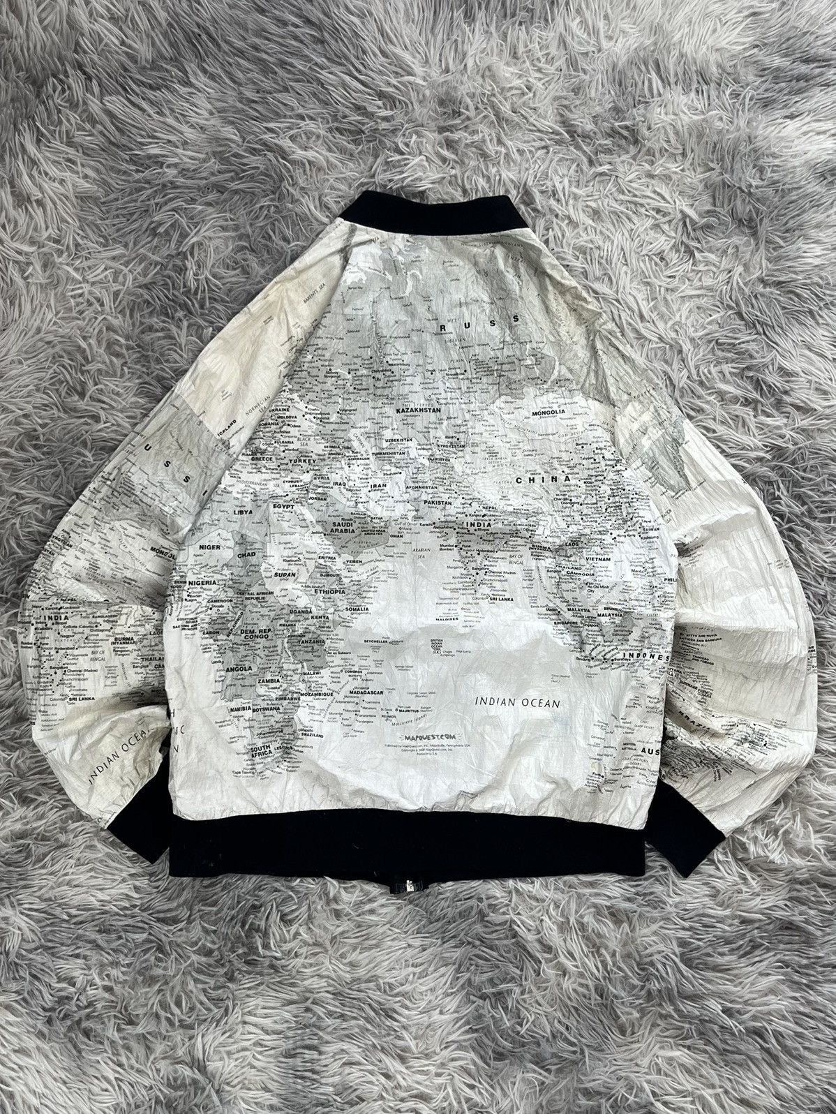 Vintage Vintage world map Kurt cobain jacket Size US S / EU 44-46 / 1 - 11 Thumbnail