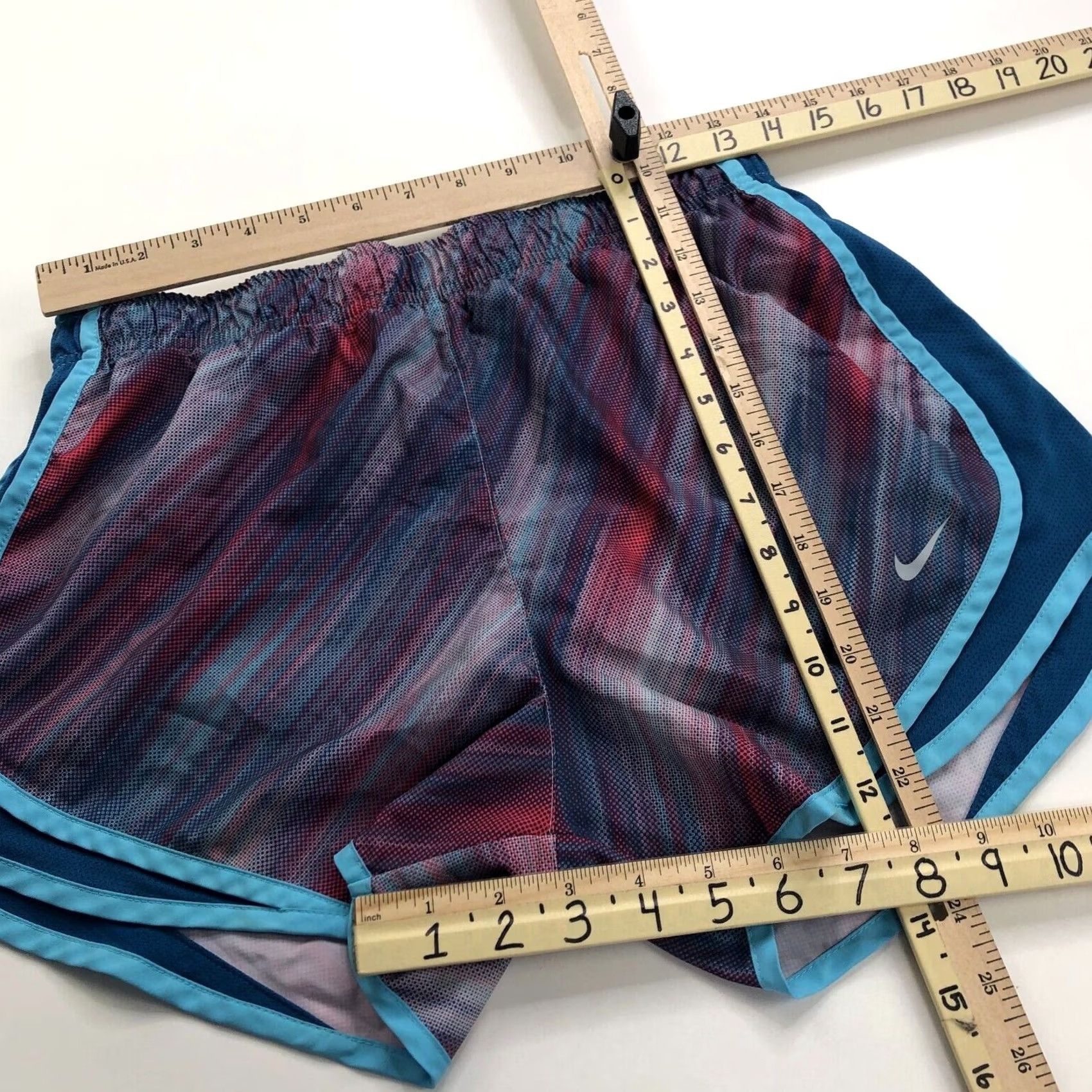 Nike Nike Women Shorts Athletic 3" Lined Geometric Abstract Inseam 3 in XS? Size 28" / US 6 / IT 42 - 2 Thumbnail
