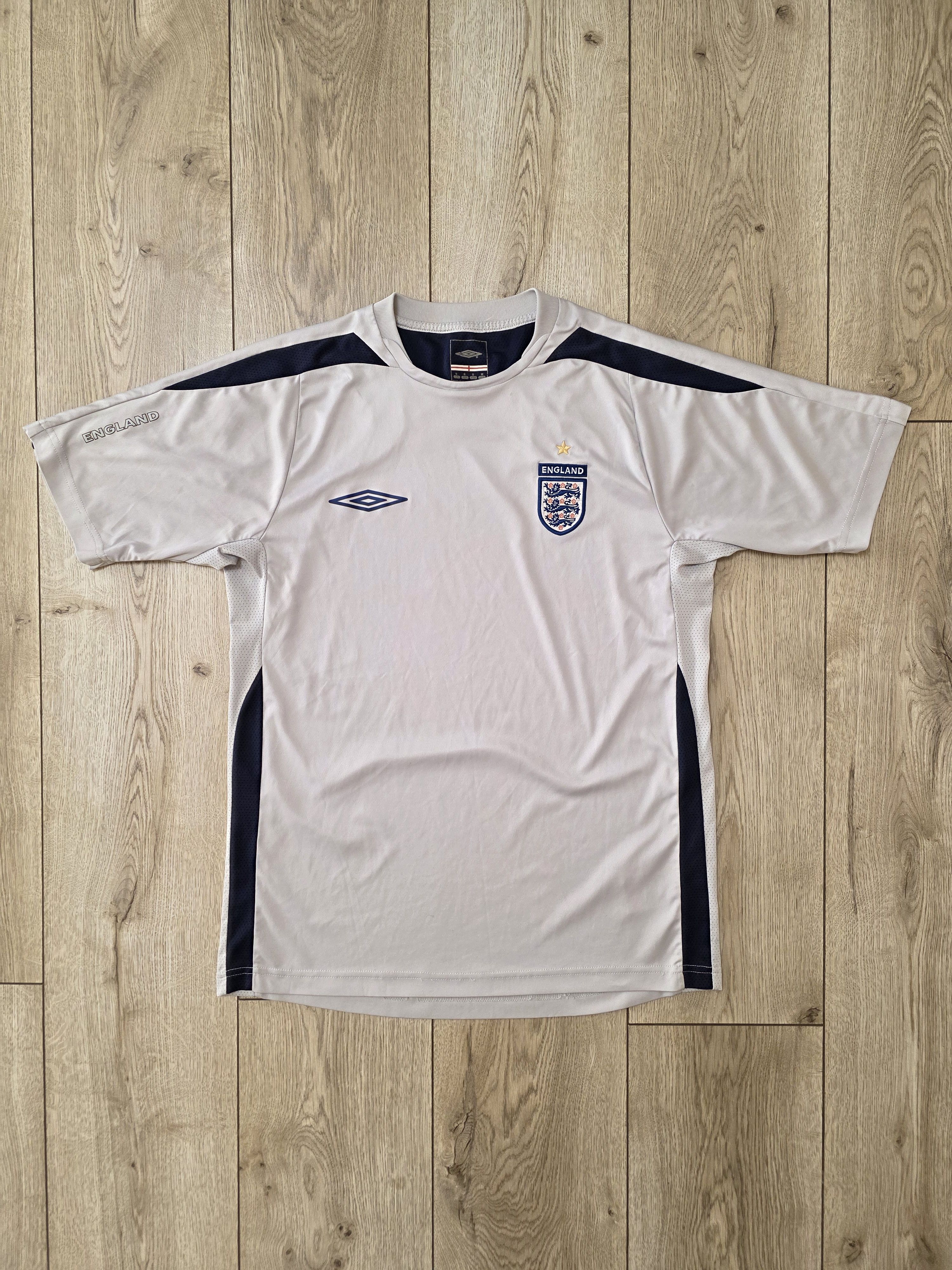 Umbro ENGLAND TRAINING FOOTBALL SHIRT SOCCER JERSEY Size US S / EU 44-46 / 1 - 1 Thumbnail