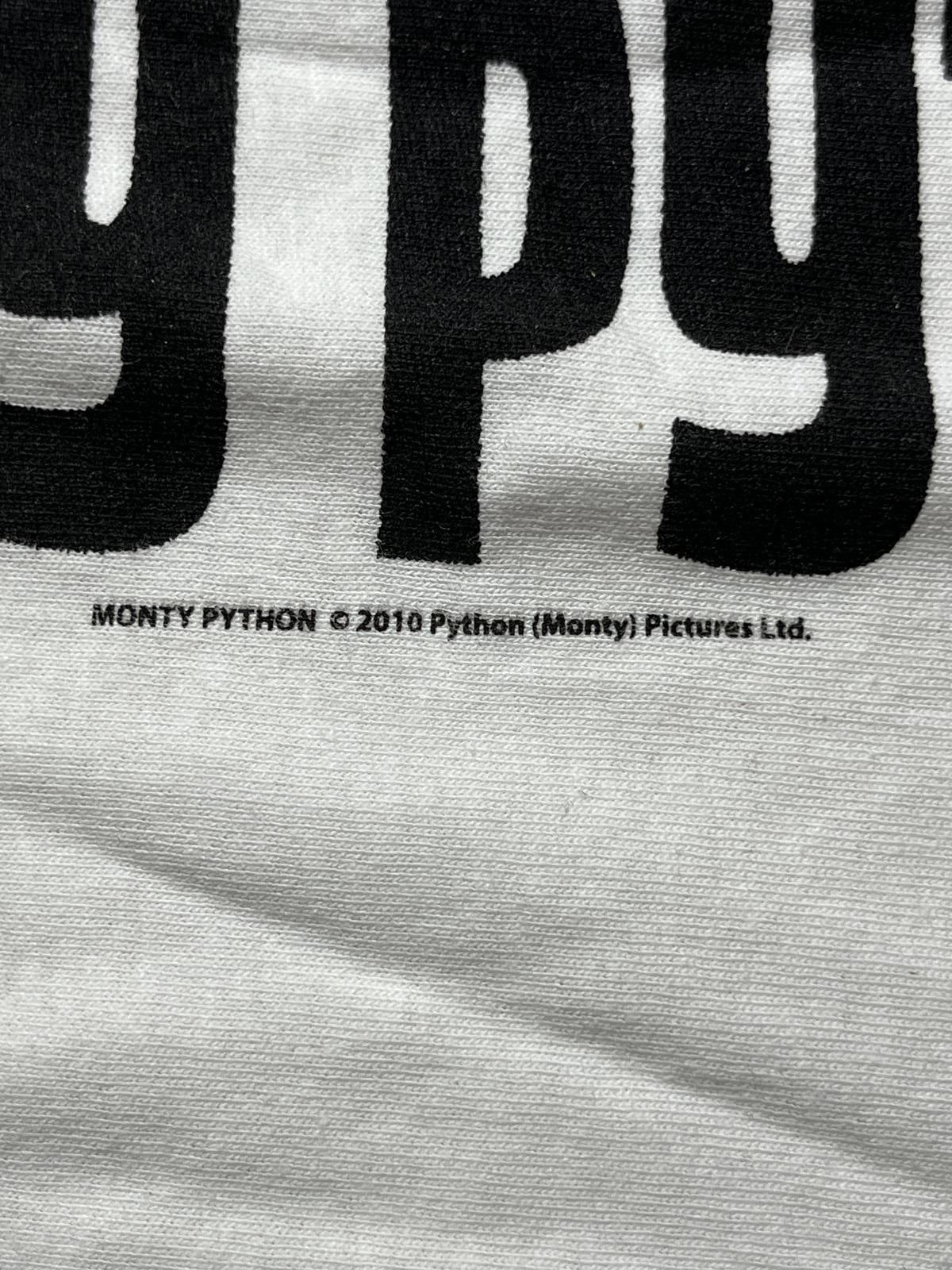Designer Monty Python Group Shirt - Hold It T-Shirt - XL Size US XL / EU 56 / 4 - 4 Thumbnail