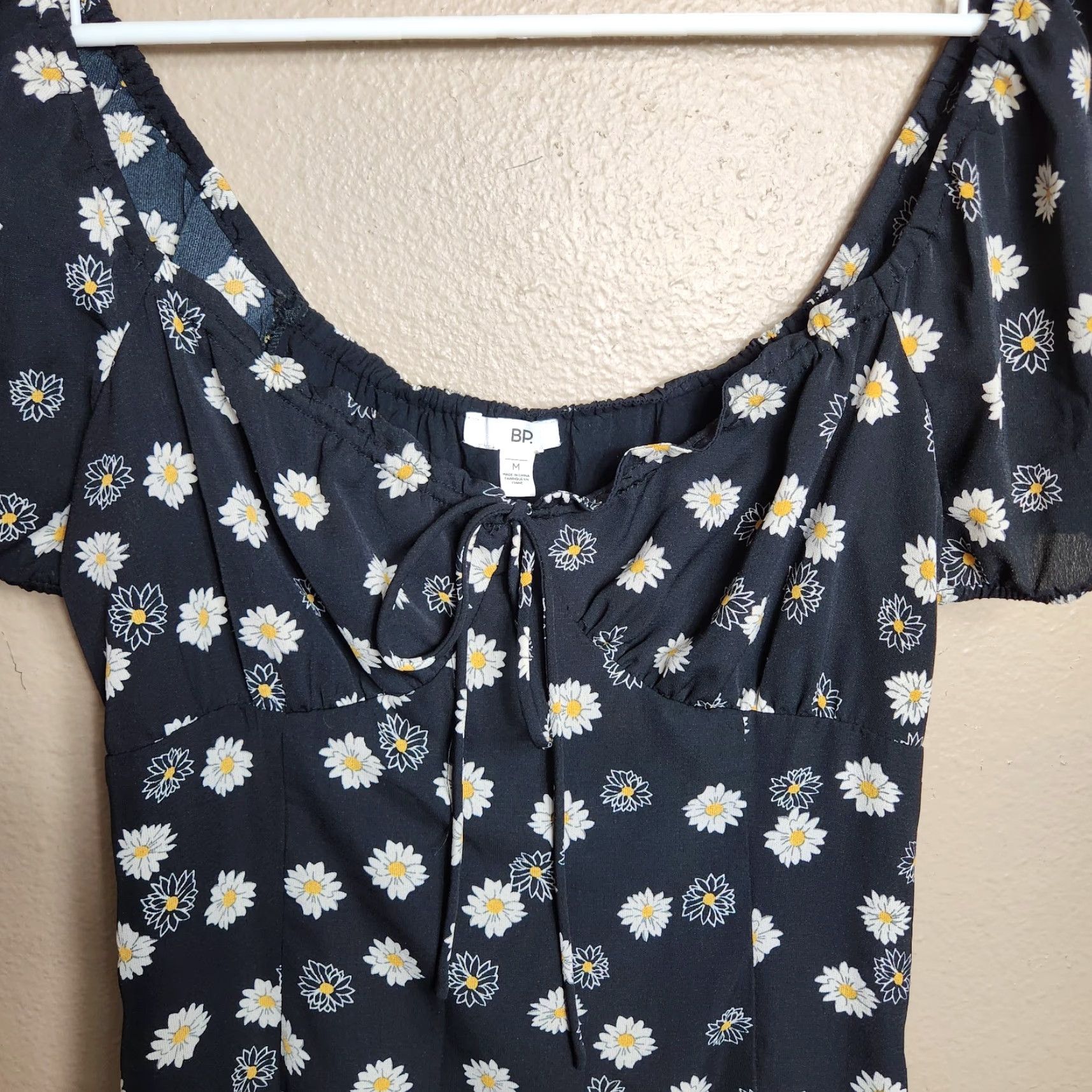 Vintage BP Womens |M| Daisy Floral Tie Front Milkmaid Puff Sleeve Sweetheart Mini Dress Size M / US 6-8 / IT 42-44 - 3 Thumbnail