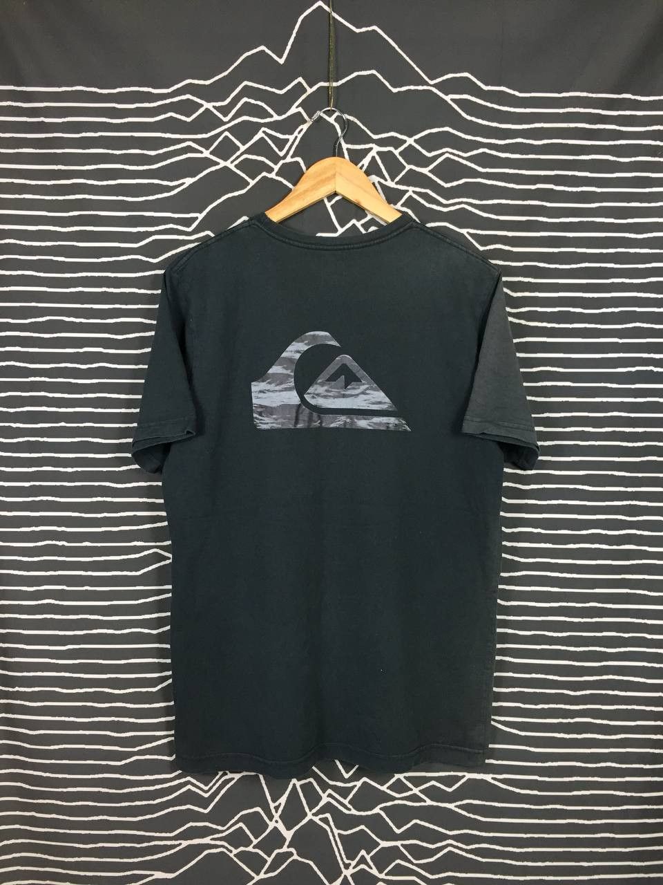 Quiksilver Quiksilver Boardriding Company Big Logo Surfwear Pocket Tee Size US XL / EU 56 / 4 - 1 Thumbnail