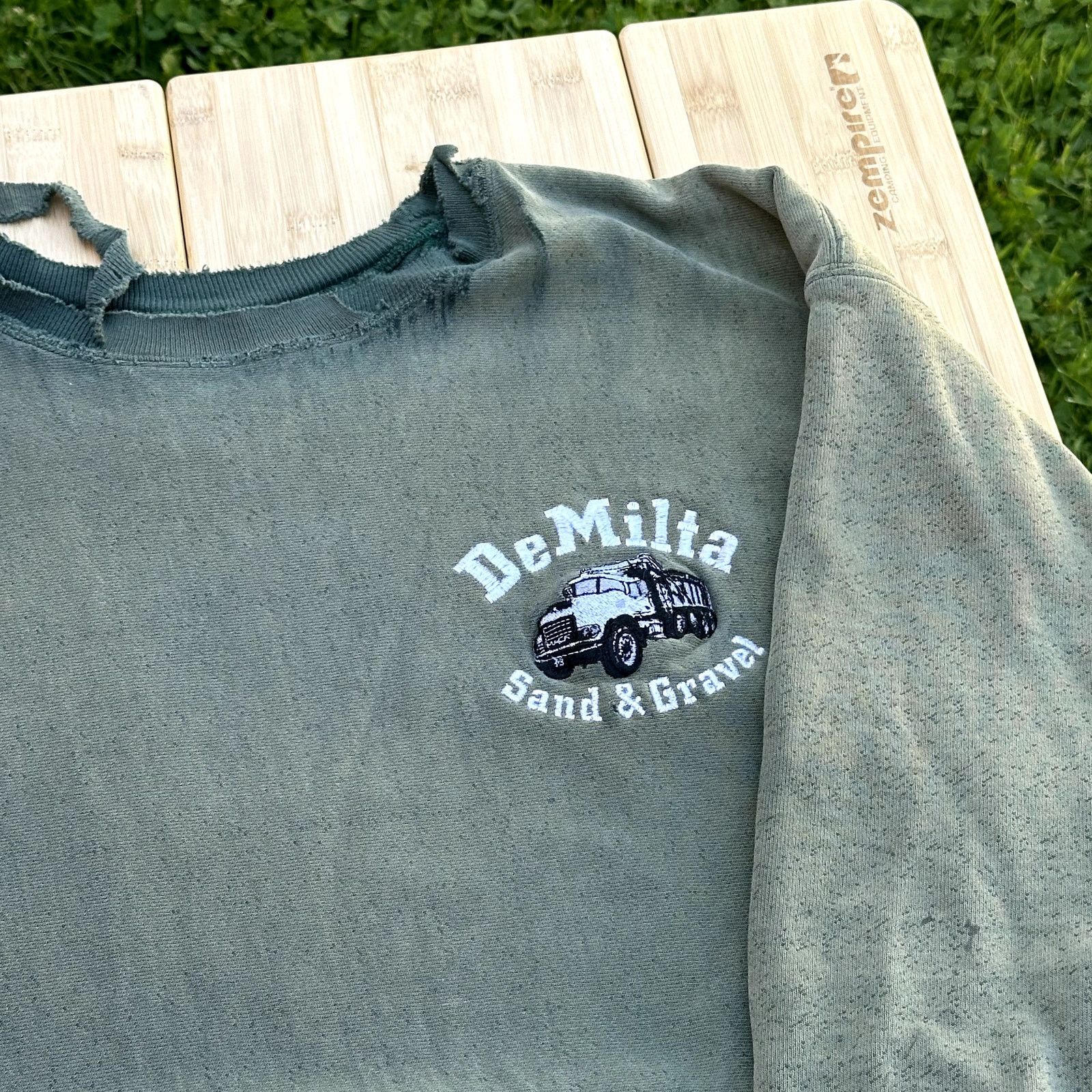 Champion × Japanese Brand Vintage Champion Reverse Weave Sweatshirt Distressed XL Size US XL / EU 56 / 4 - 2 Thumbnail