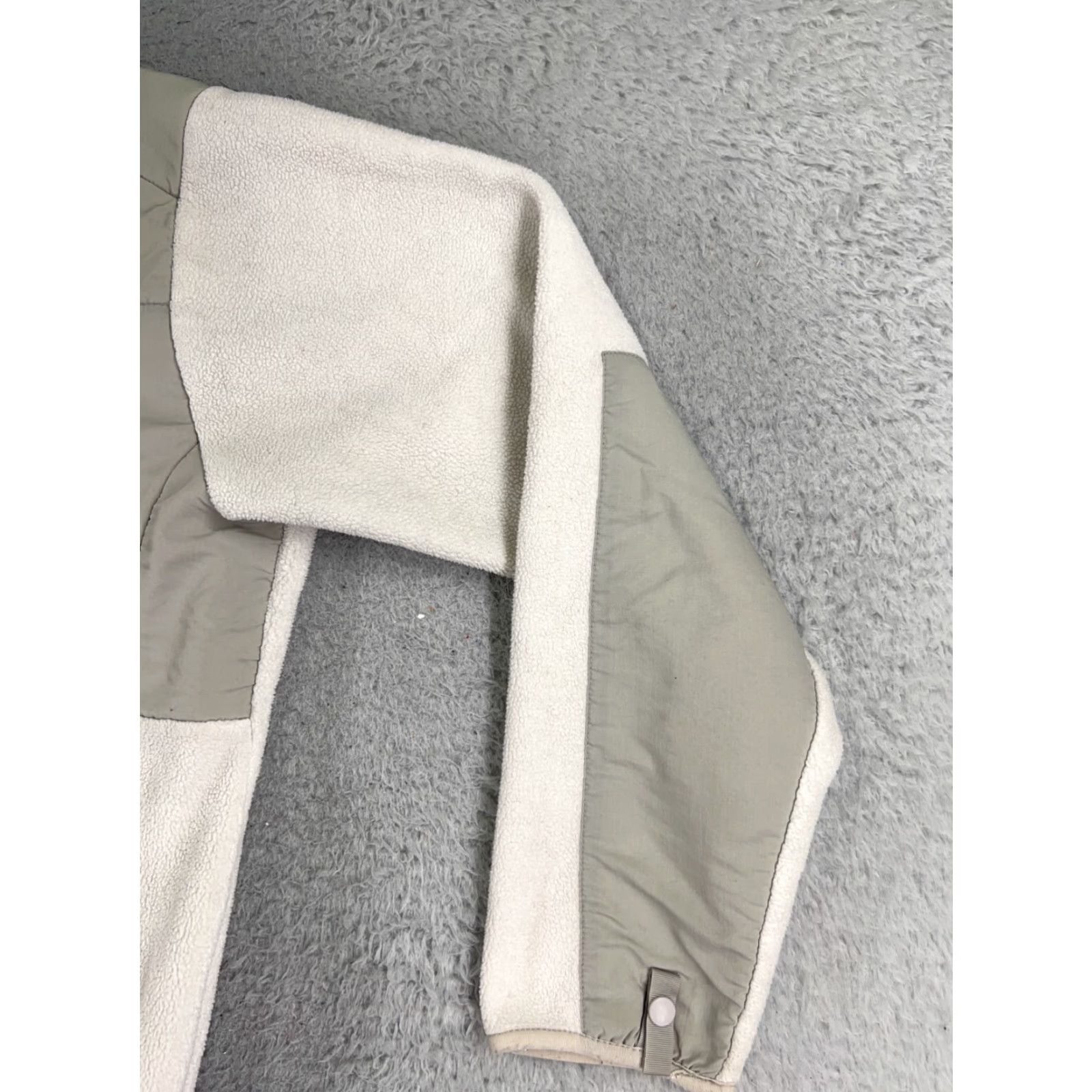 The North Face The North Face Jacket Women XS White Gray Polartec Denail Full Zip Jacket Size XS / US 0-2 / IT 36-38 - 2 Thumbnail