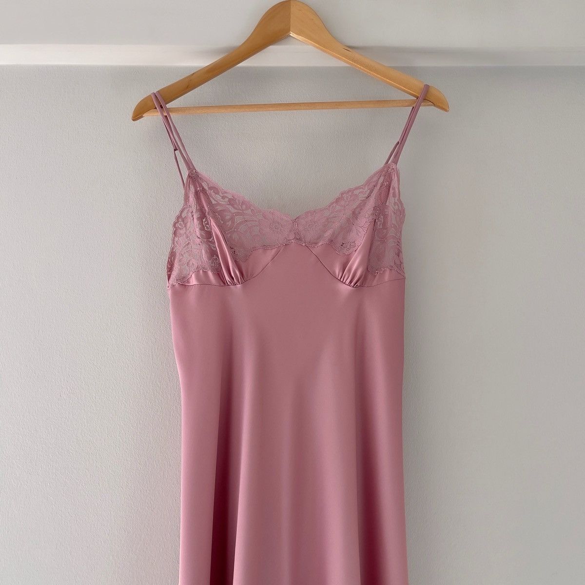 Vintage Lily of France 1990s Dusty Rose Satin Slip Gown (S–M) Size M / US 6-8 / IT 42-44 - 10 Thumbnail