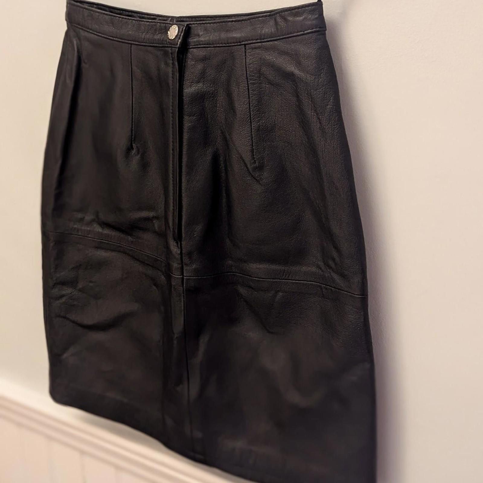 Other Vintage Newport News leather pencil mini skirt. Size 27" / US 4 / IT 40 - 2 Thumbnail