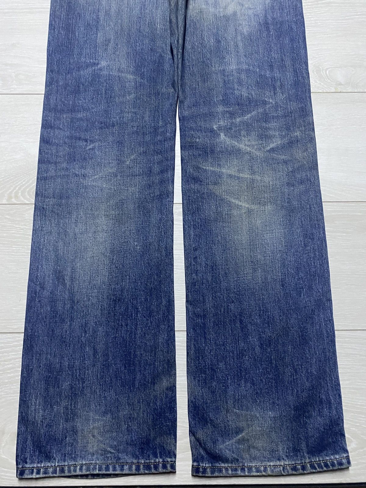 Uniqlo Vintage Uniqlo UJ Repair Faded Wash Distressed Loose Jeans Size US 33 - 6 Thumbnail