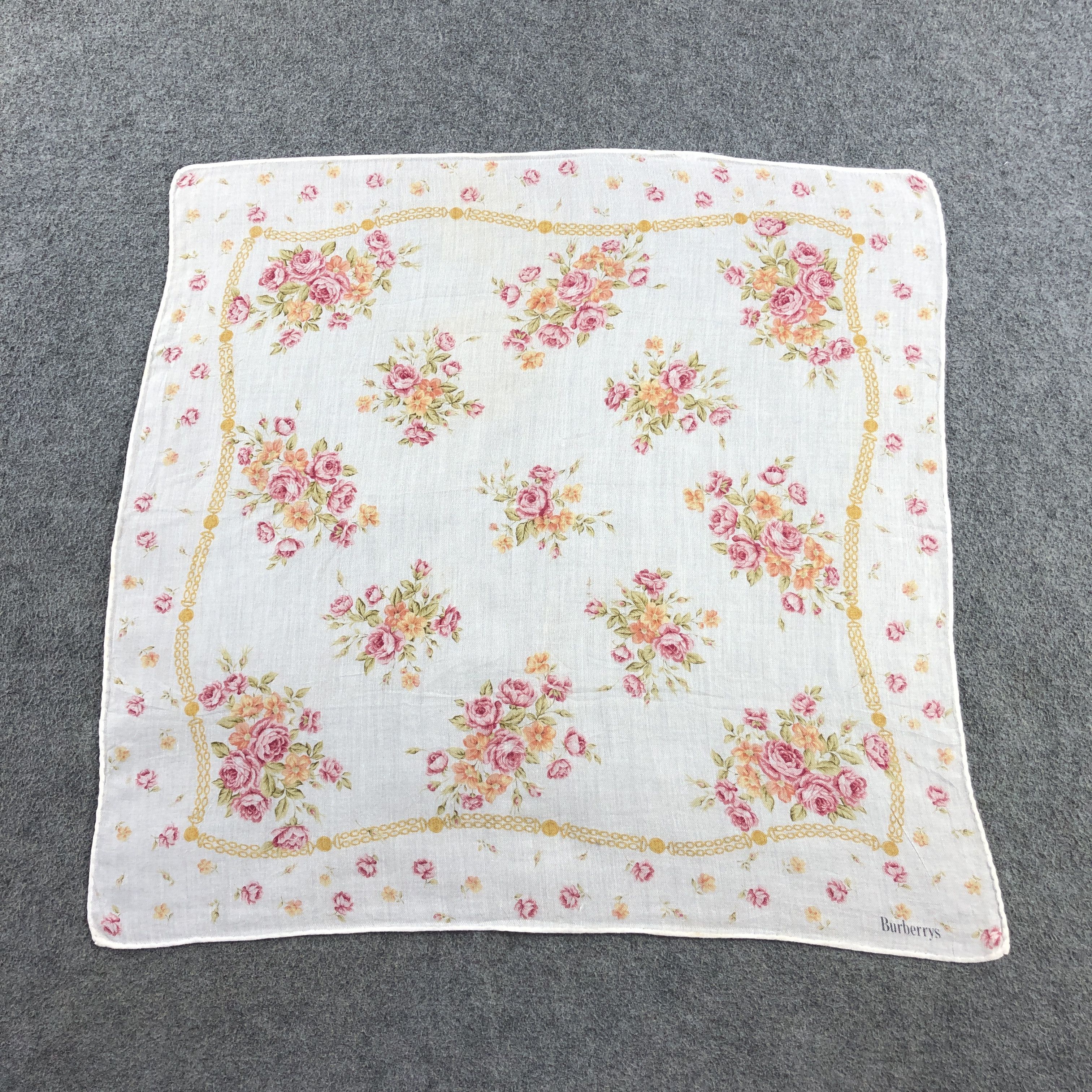 Burberry Burberrys Handkerchief Neckerchief Bandana H2798 Size ONE SIZE - 1 Thumbnail