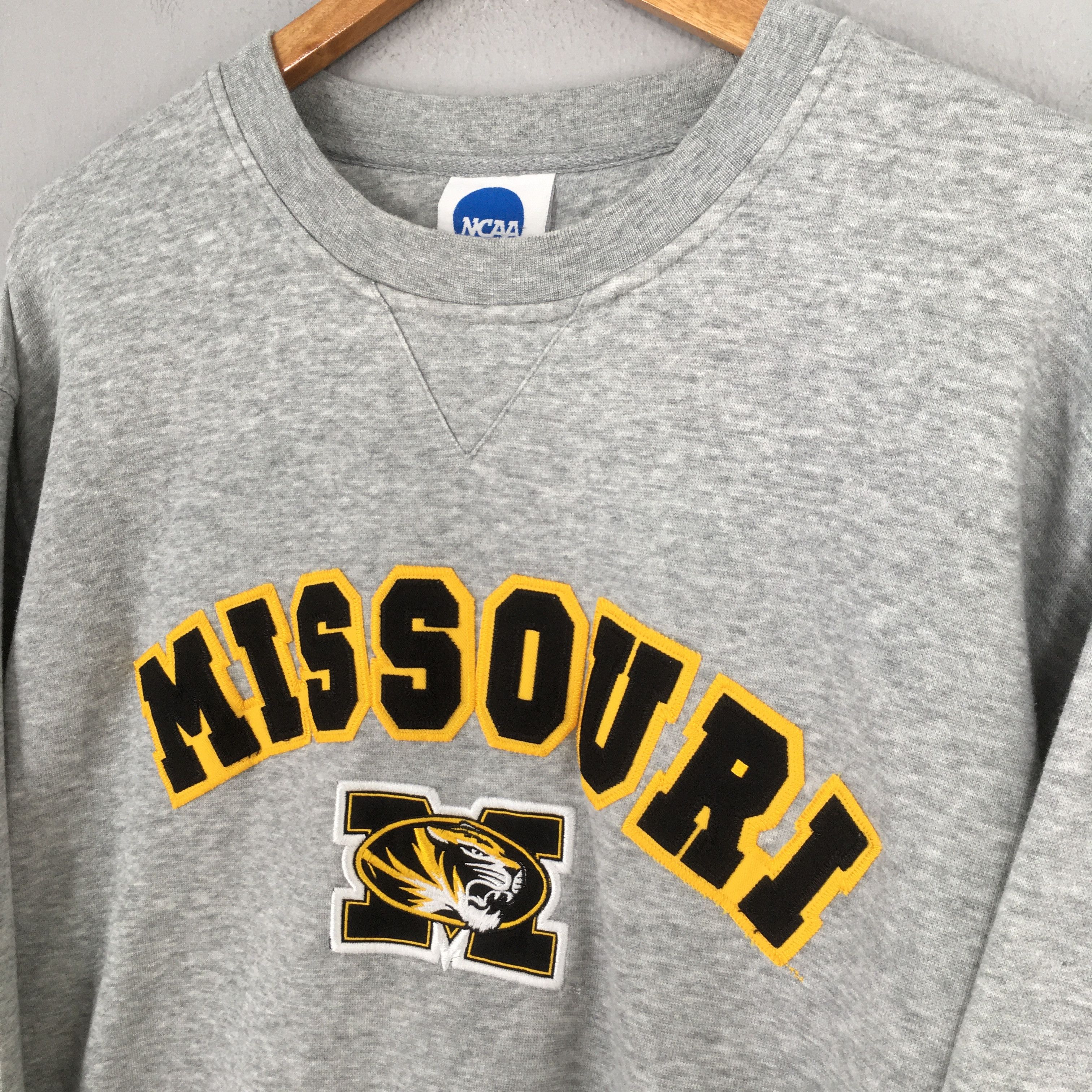 NCAA × Vintage Vintage Missouri Tigers Gray Sweatshirt XLarge Size US XL / EU 56 / 4 - 3 Thumbnail