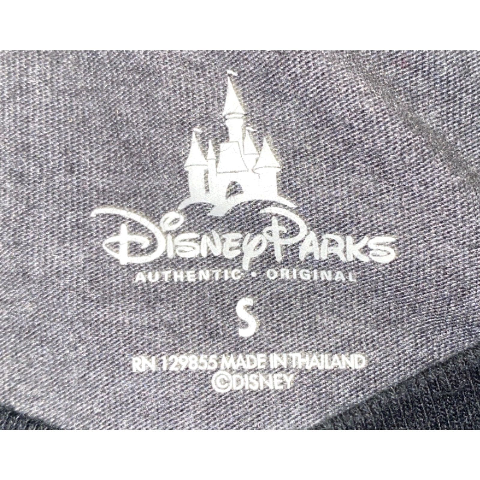Vintage DisneyParks T-Shirt Mens Gray Short Sleeve Embroidered Size S Size US S / EU 44-46 / 1 - 4 Thumbnail