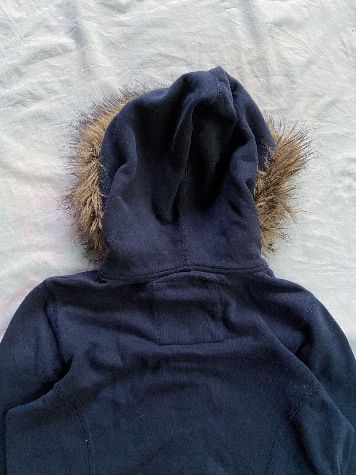 Japanese Brand HOLLISTER FAUX FUR ZIP HOODIE Size US S / EU 44-46 / 1 - 13 Thumbnail