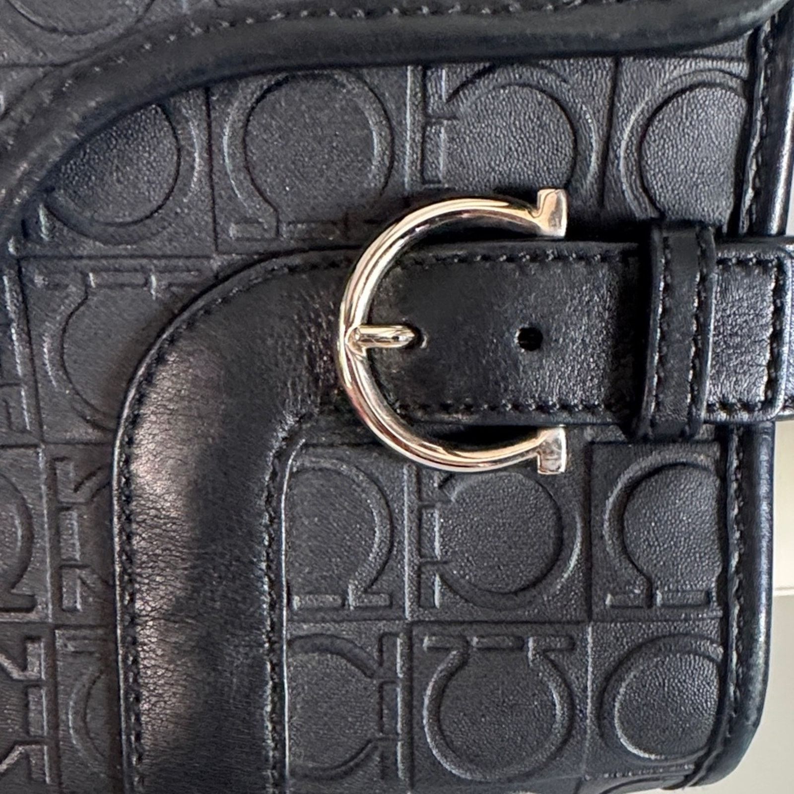 Salvatore Ferragamo Salvatore Ferragamo Vintage Logo-Embossed Shoulder Bag Size ONE SIZE - 3 Thumbnail