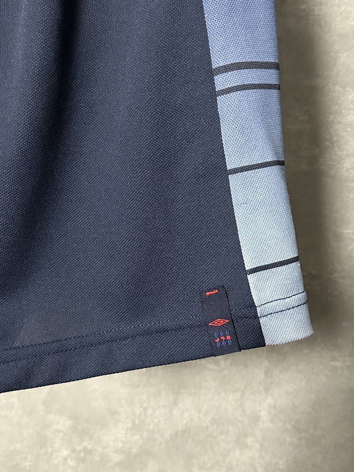 Umbro × Vintage Vintage Umbro Pro Training Navy Stripped Jersey Shorts Size US 30 / EU 46 - 6 Thumbnail