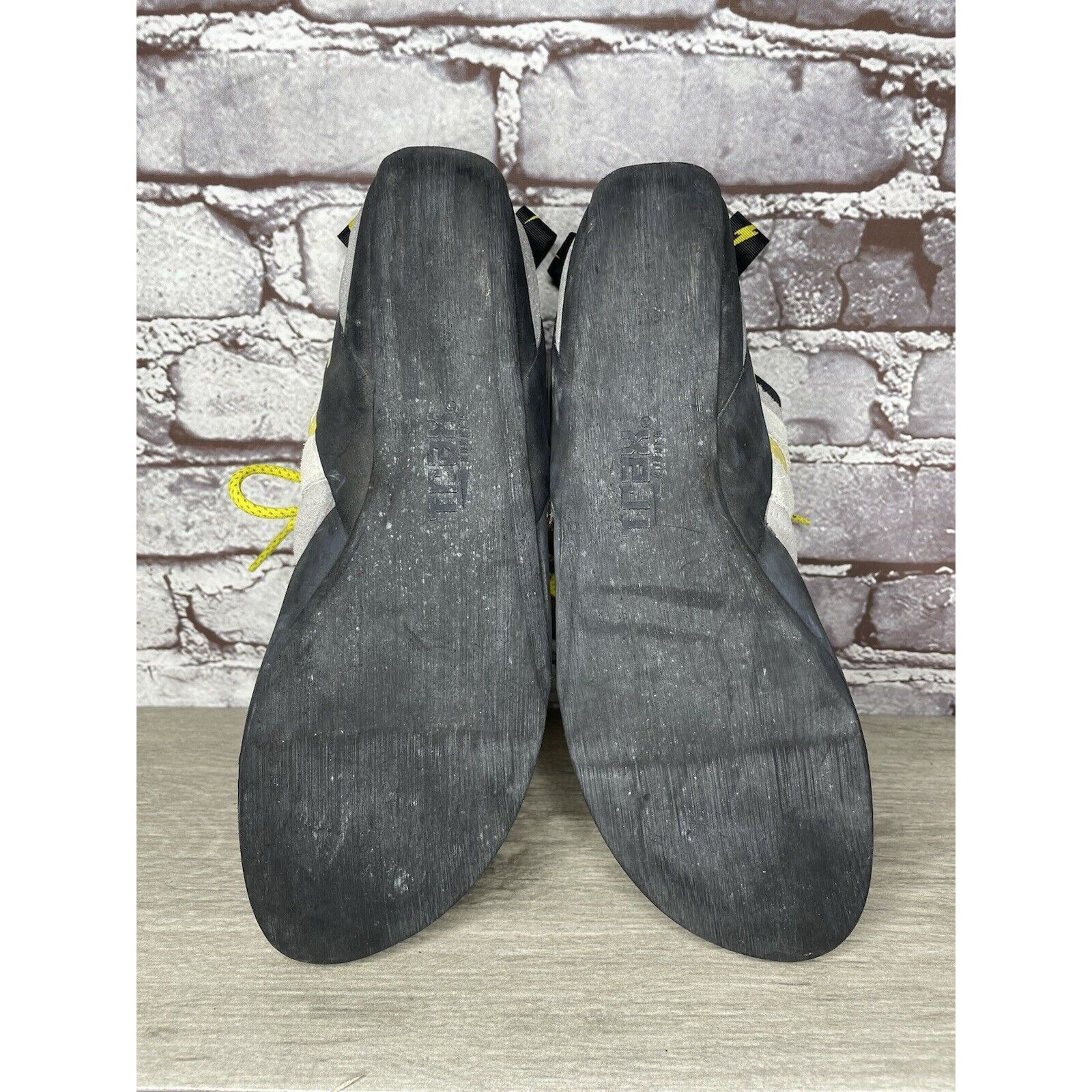 Other Evolv Defy Gray & Yellow Lace Up Climbing Shoes Fog Men Sz 1 Size US 12 / EU 45 - 13 Thumbnail