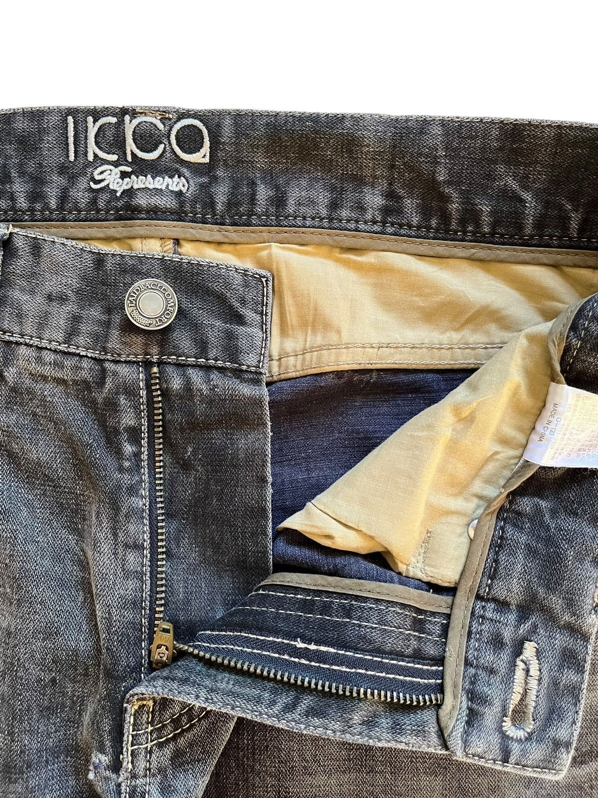 Japanese Brand Vintage Japanese Brand Faded Wash Distress Loose Style Jeans Size US 33 - 10 Thumbnail