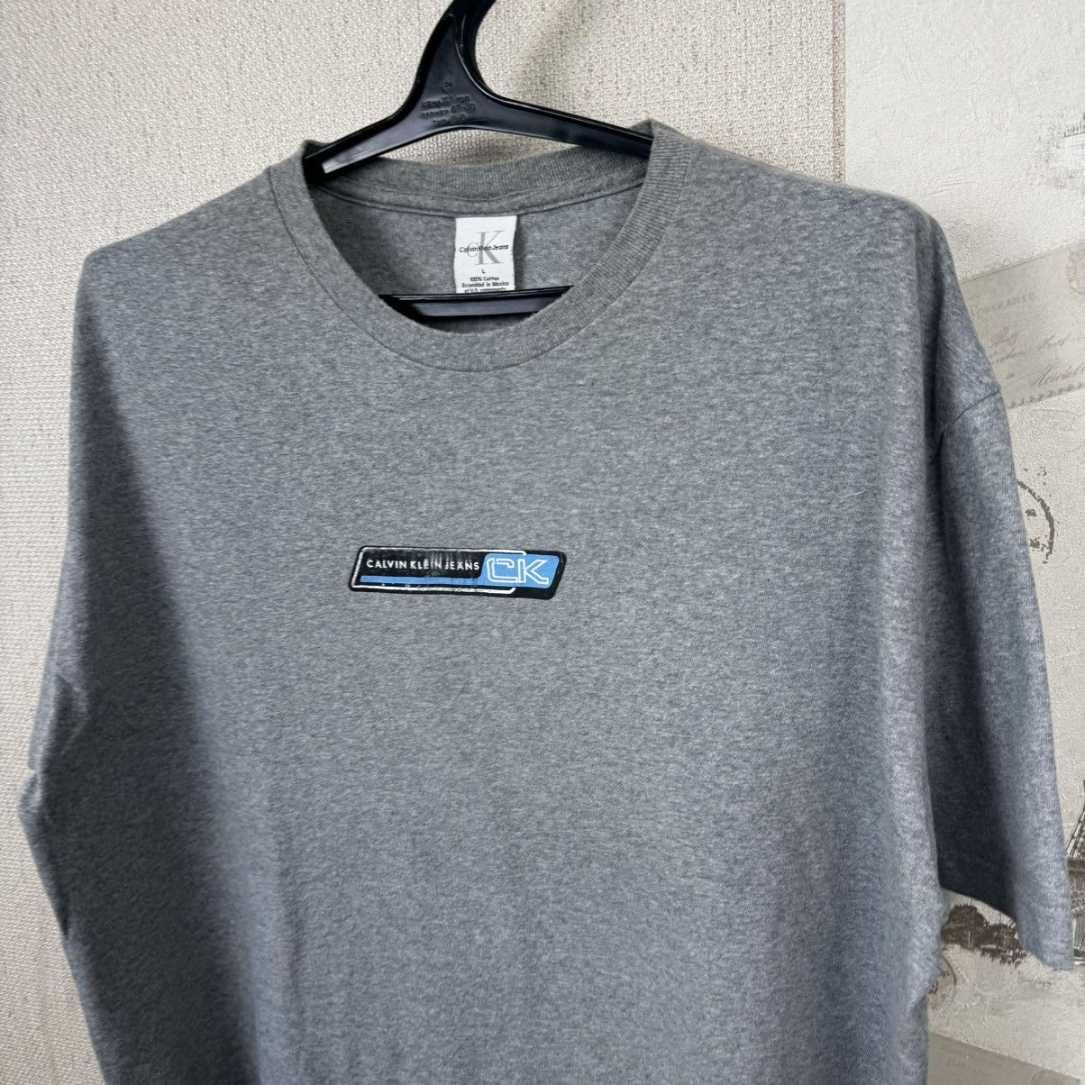 Calvin Klein × Vintage Vintage Calvin Klein T shirt Oversized Relaxed Gray Sz L Size US L / EU 52-54 / 3 - 7 Thumbnail