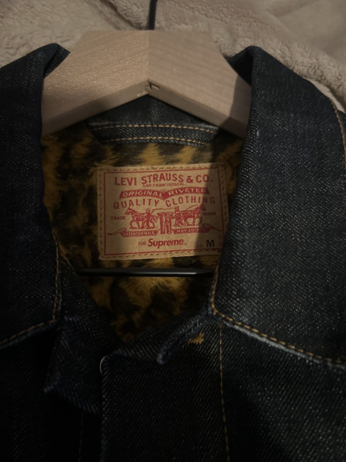Levi's × Supreme × Vintage Denim trucker jacket inner in leopard will fade perfection Size US M / EU 48-50 / 2 - 2 Thumbnail