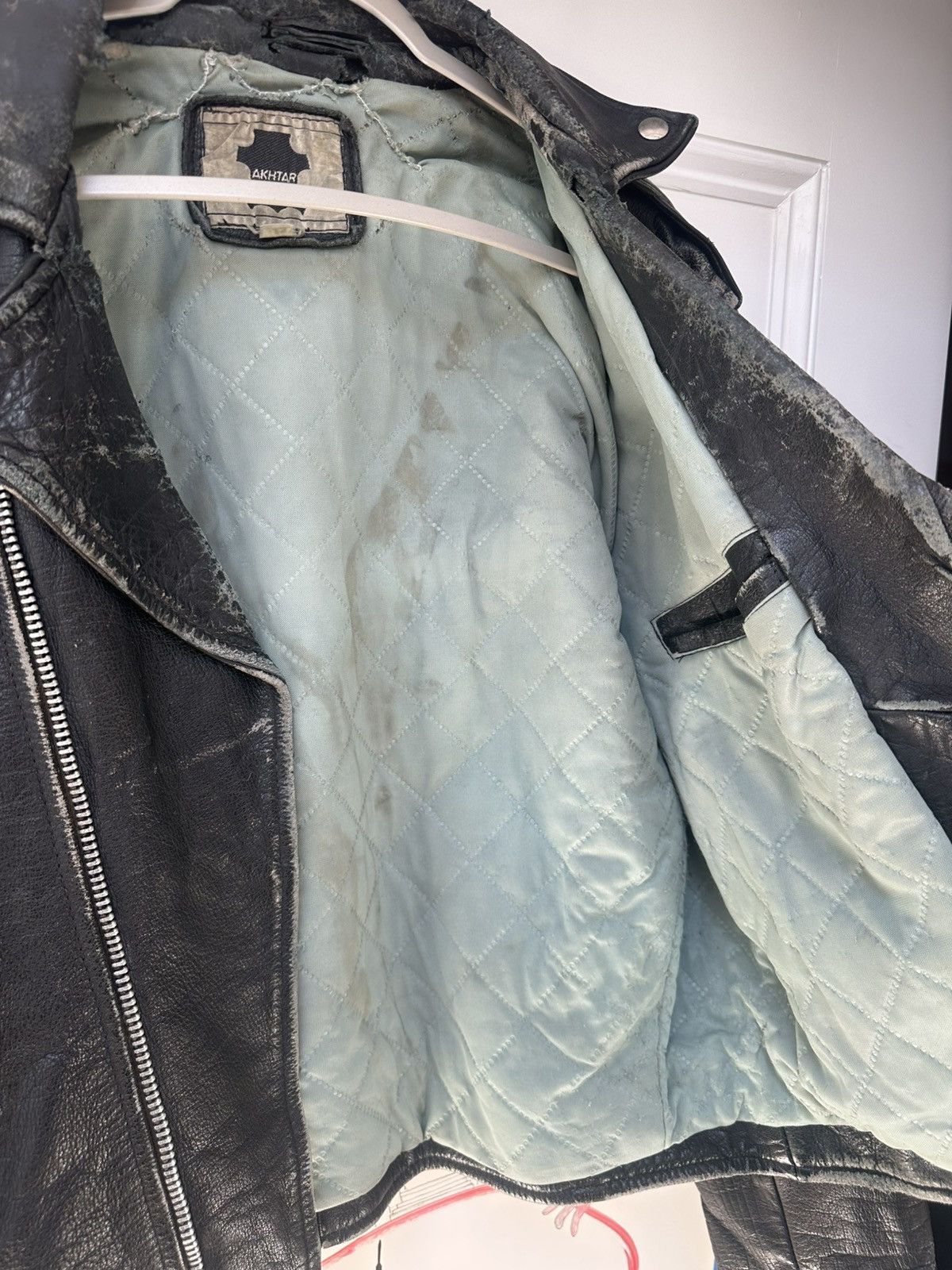 Other Distressed vintage leather jacket Size US M / EU 48-50 / 2 - 5 Thumbnail