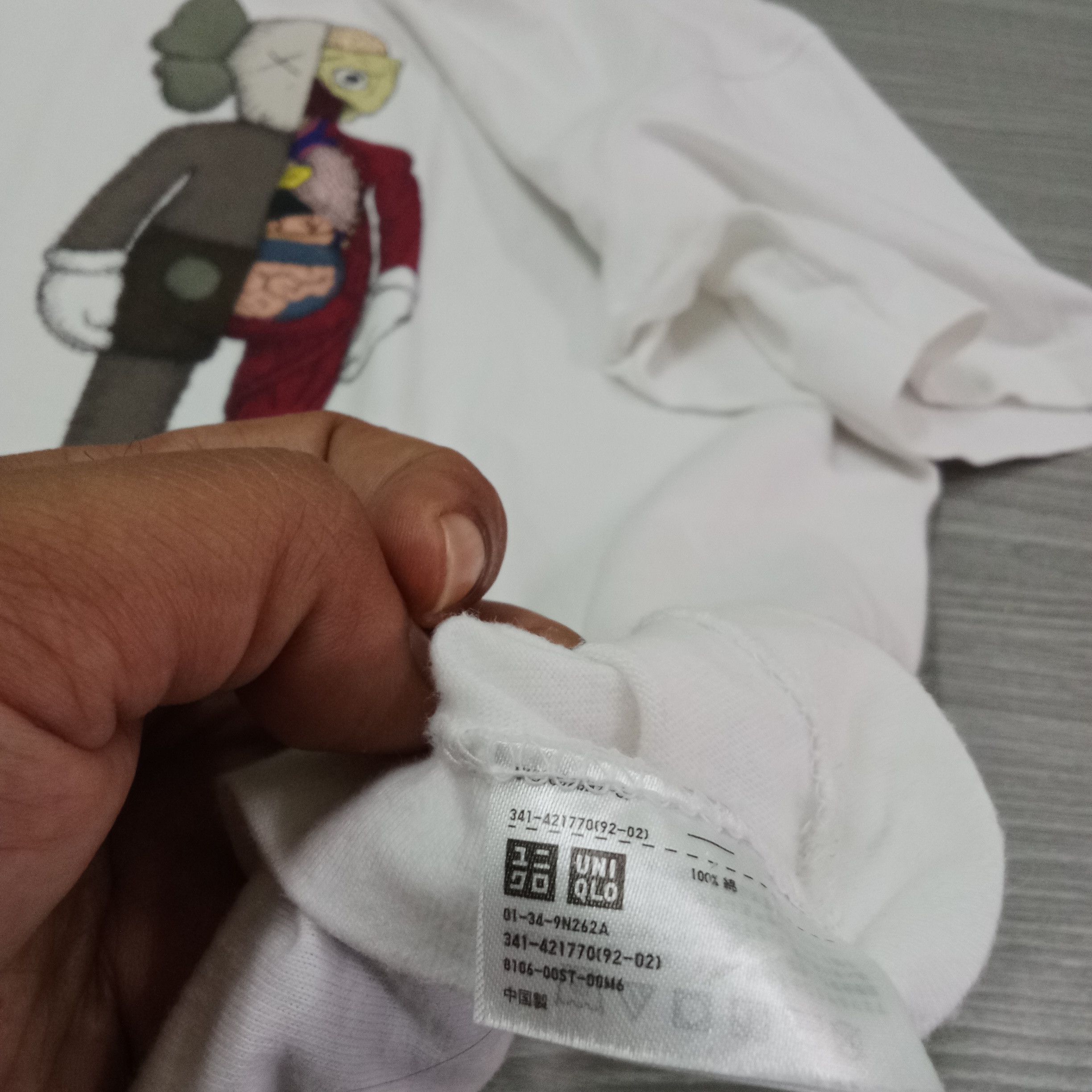Japanese Brand Uniqlo x Kaws tee Size US M / EU 48-50 / 2 - 8 Thumbnail