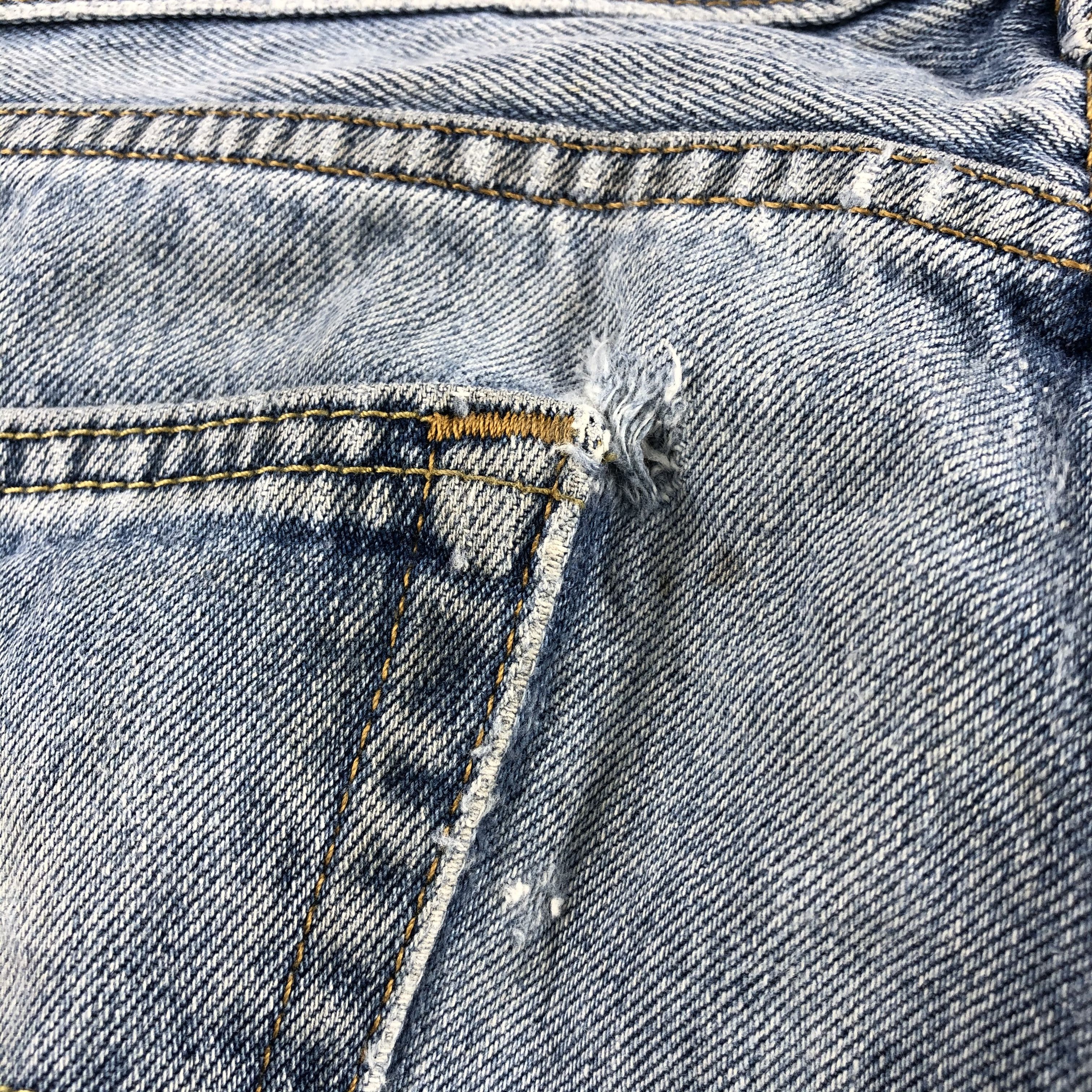 Levi's × Vintage Vintage Light Wash Levis 505 Jeans-JM2562 Size US 35 - 8 Thumbnail