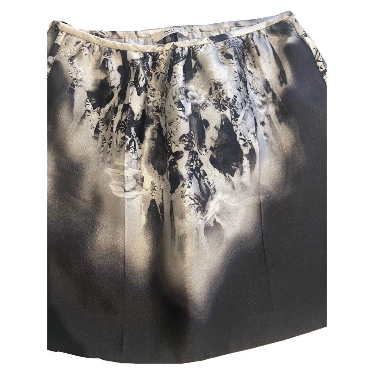Prada Prada Chandelier Graphic Print Mini Skirt Size 32" / US 10 / IT 46 - 3 Thumbnail