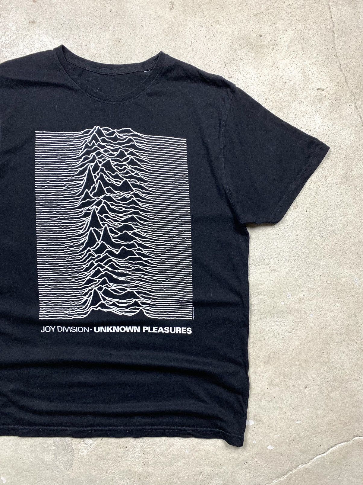 Band Tees Joy Division Band T Shirt Y2K Divizn Pleasures Size US L / EU 52-54 / 3 - 3 Thumbnail
